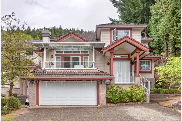 1599 Plateau Crescent