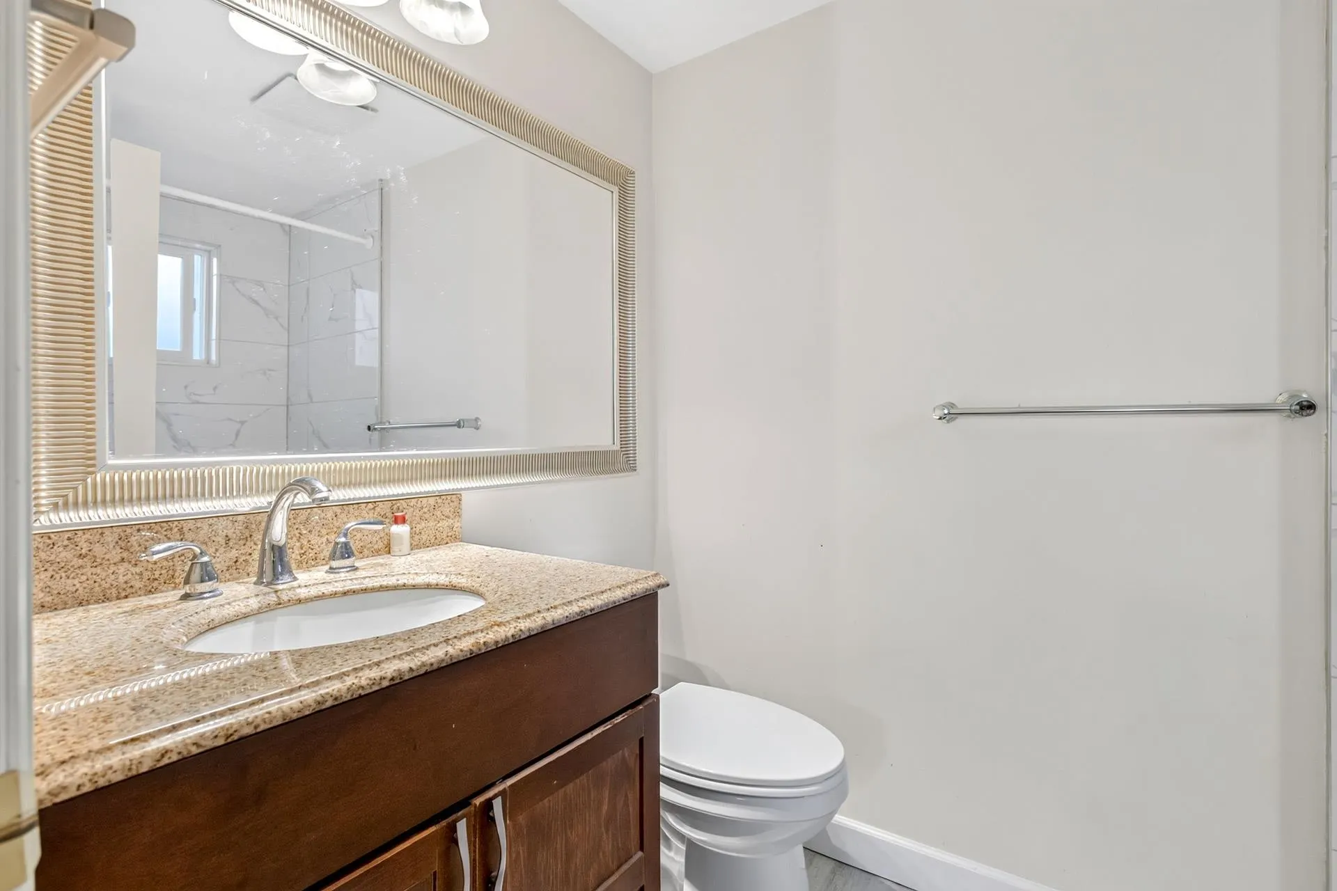1599 Plateau Crescent