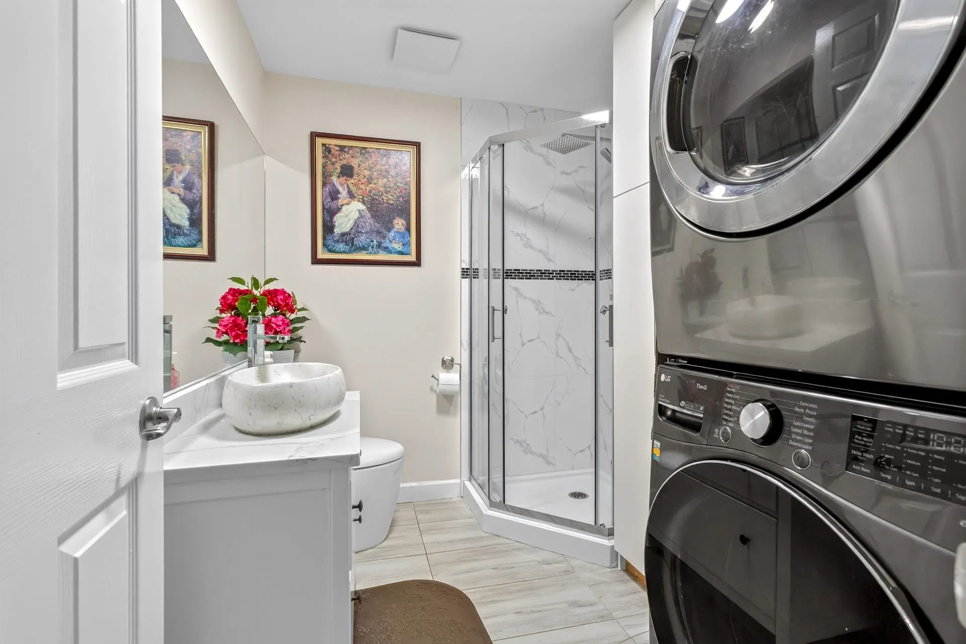 1599 Plateau Crescent