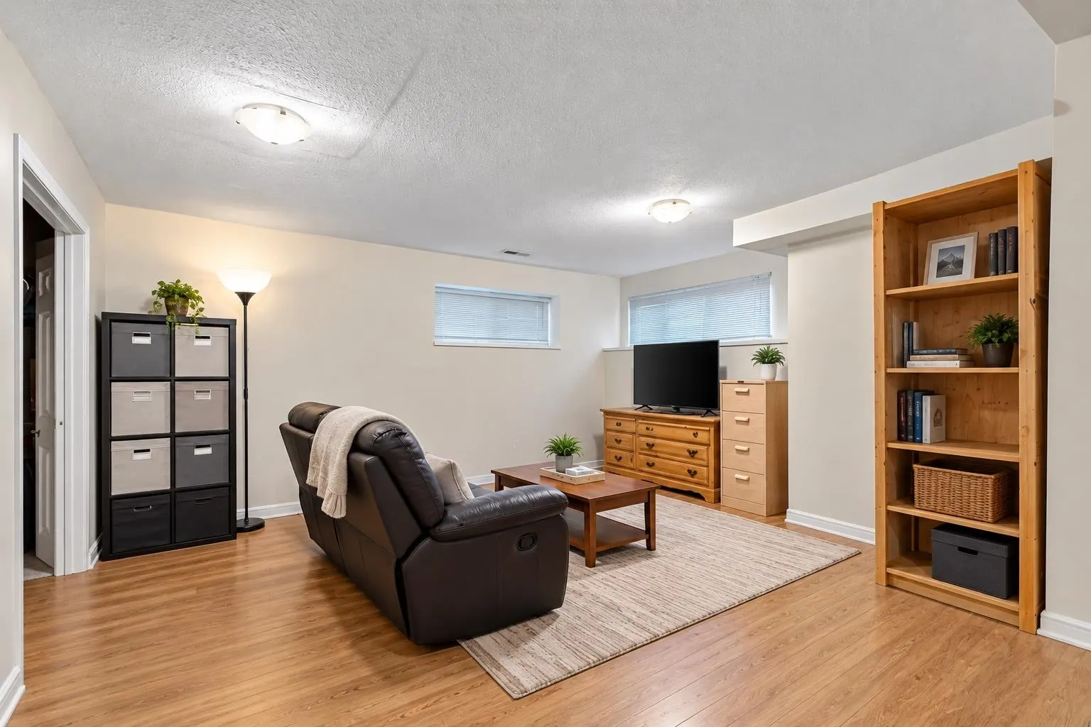 1599 Plateau Crescent