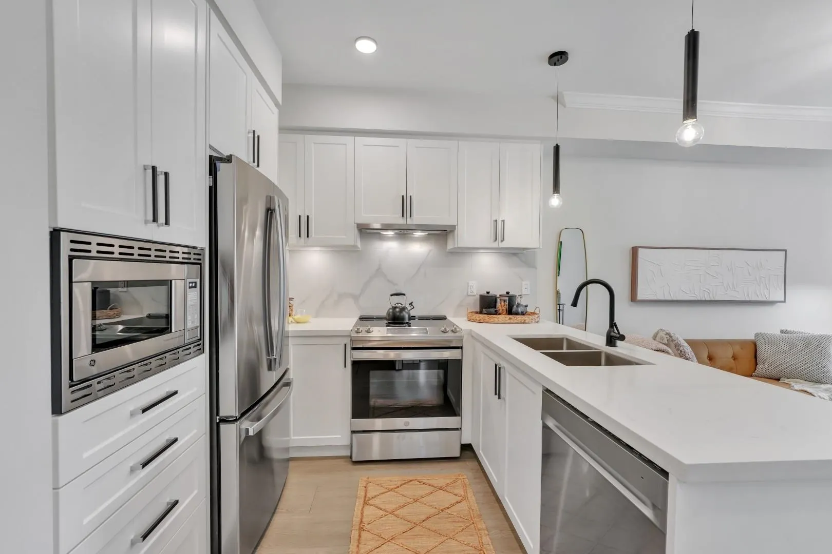 12143 223 Street #220