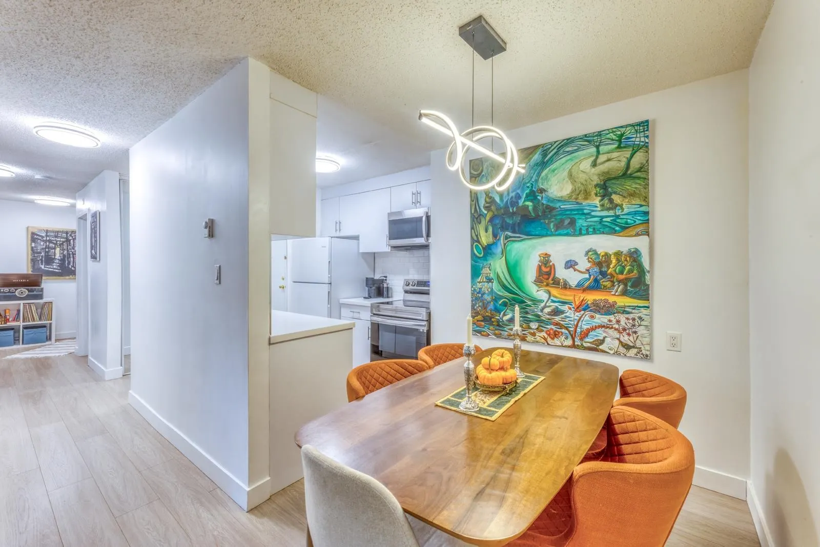 251 W 4th Street #101