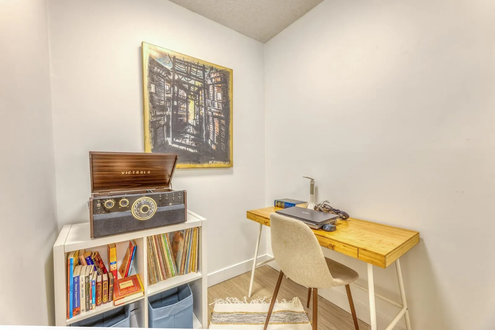 251 W 4th Street #101