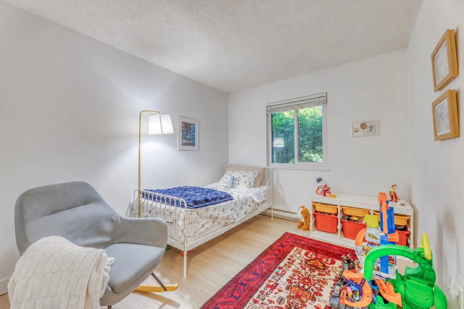 251 W 4th Street #101