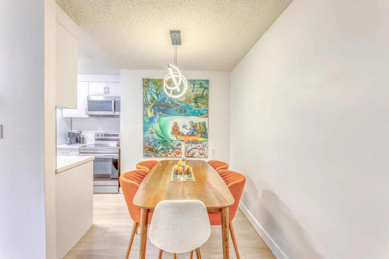 251 W 4th Street #101
