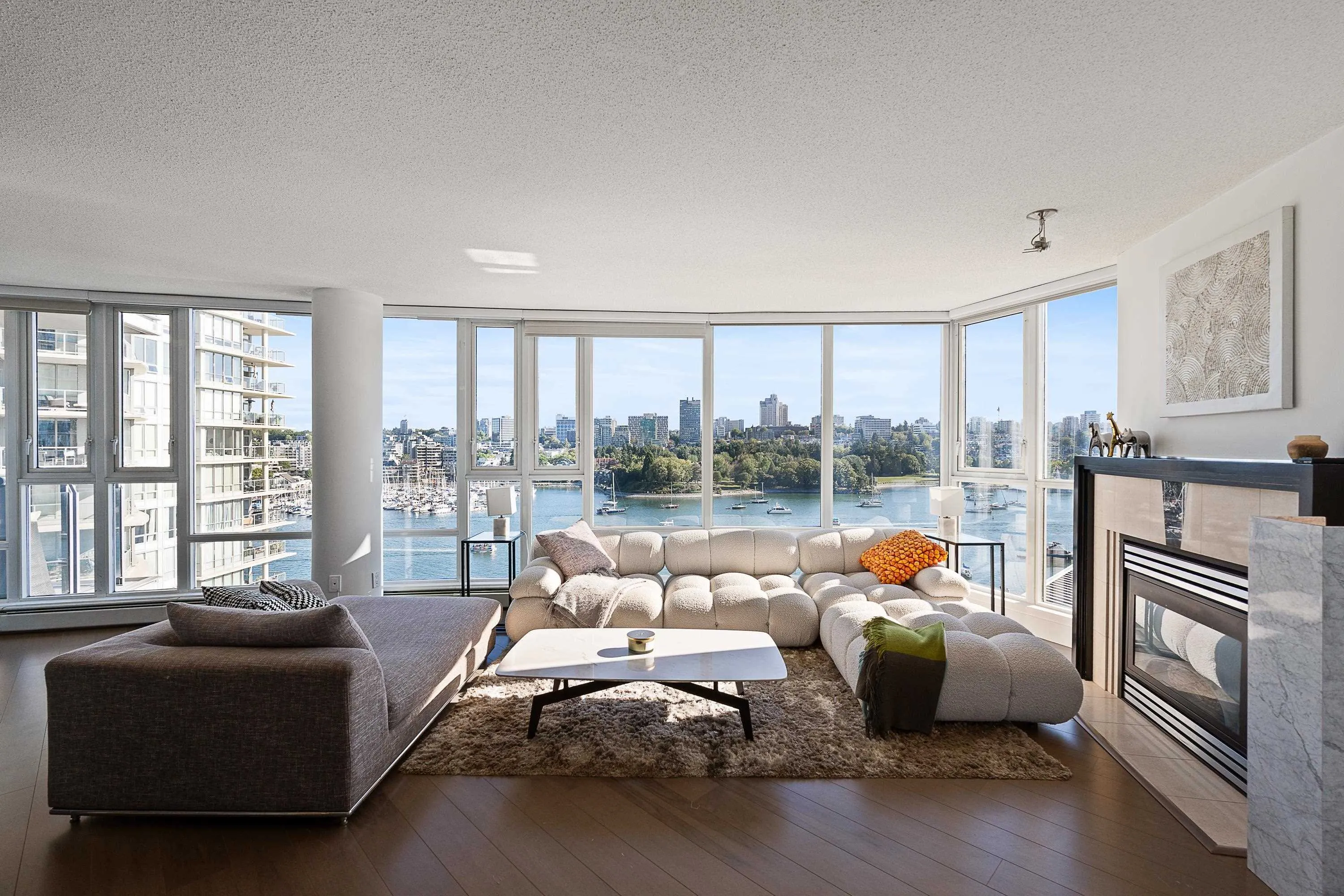 1383 Marinaside Crescent #1202
