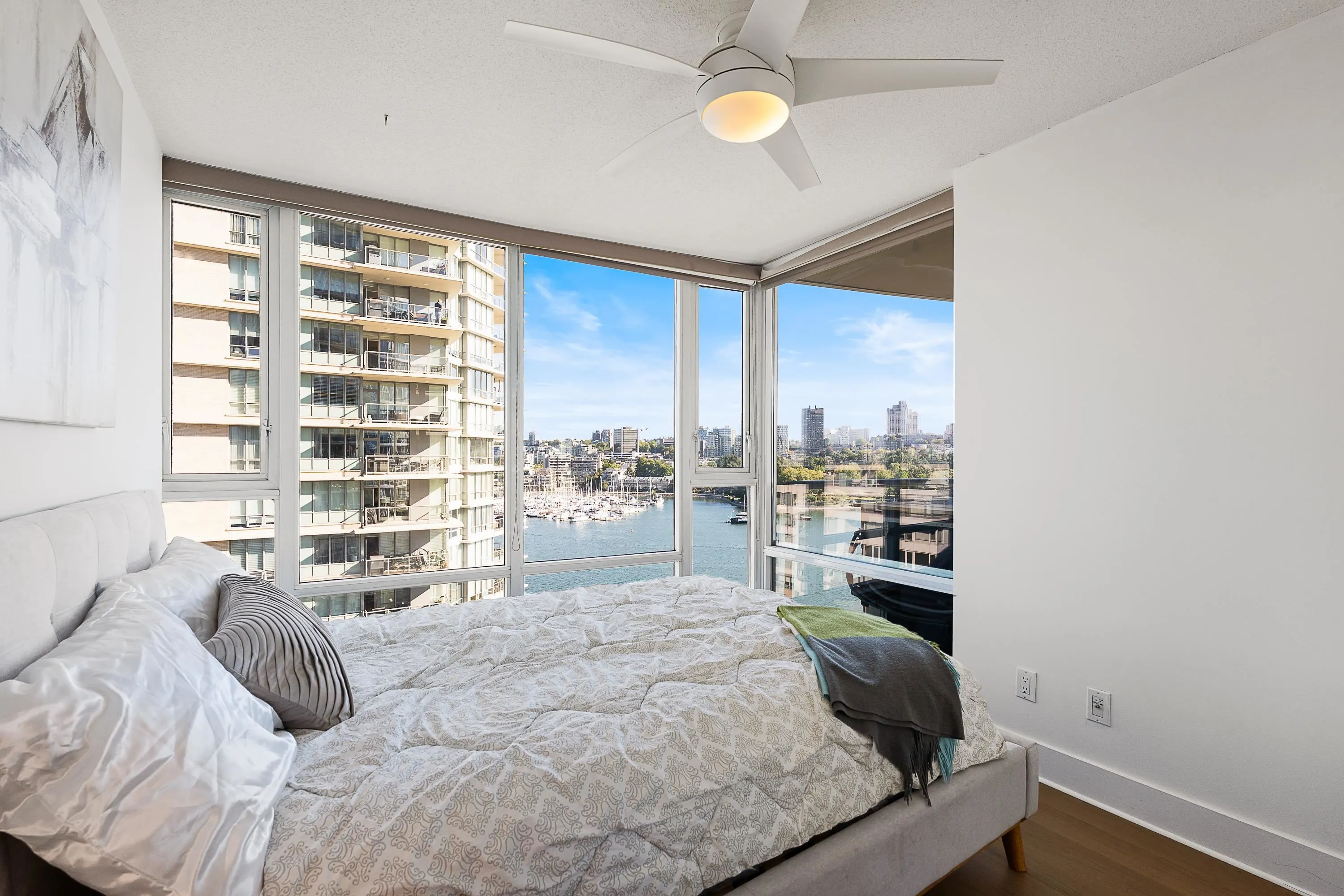 1383 Marinaside Crescent #1202