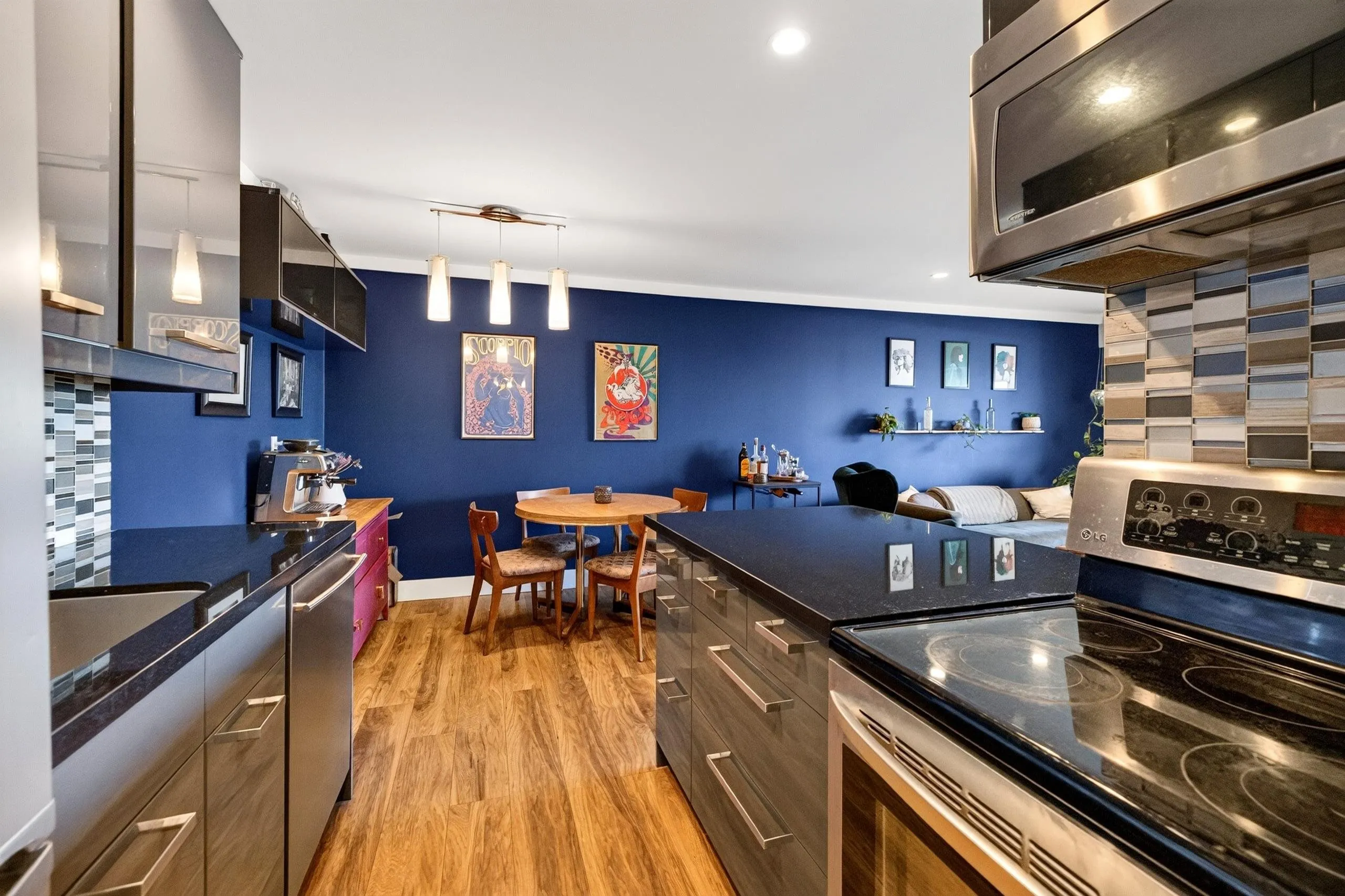 252 W 2nd Street #307