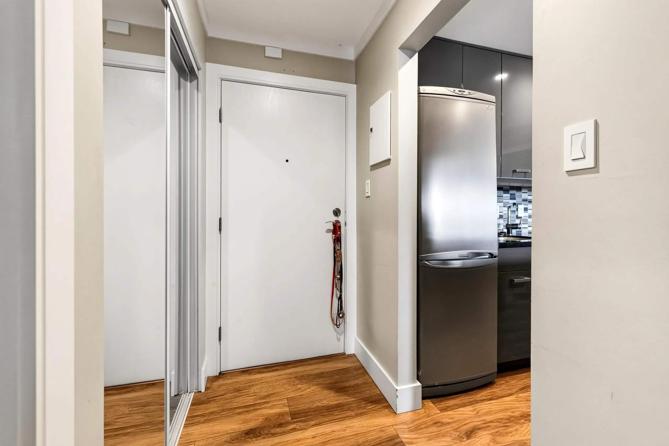 252 W 2nd Street #307