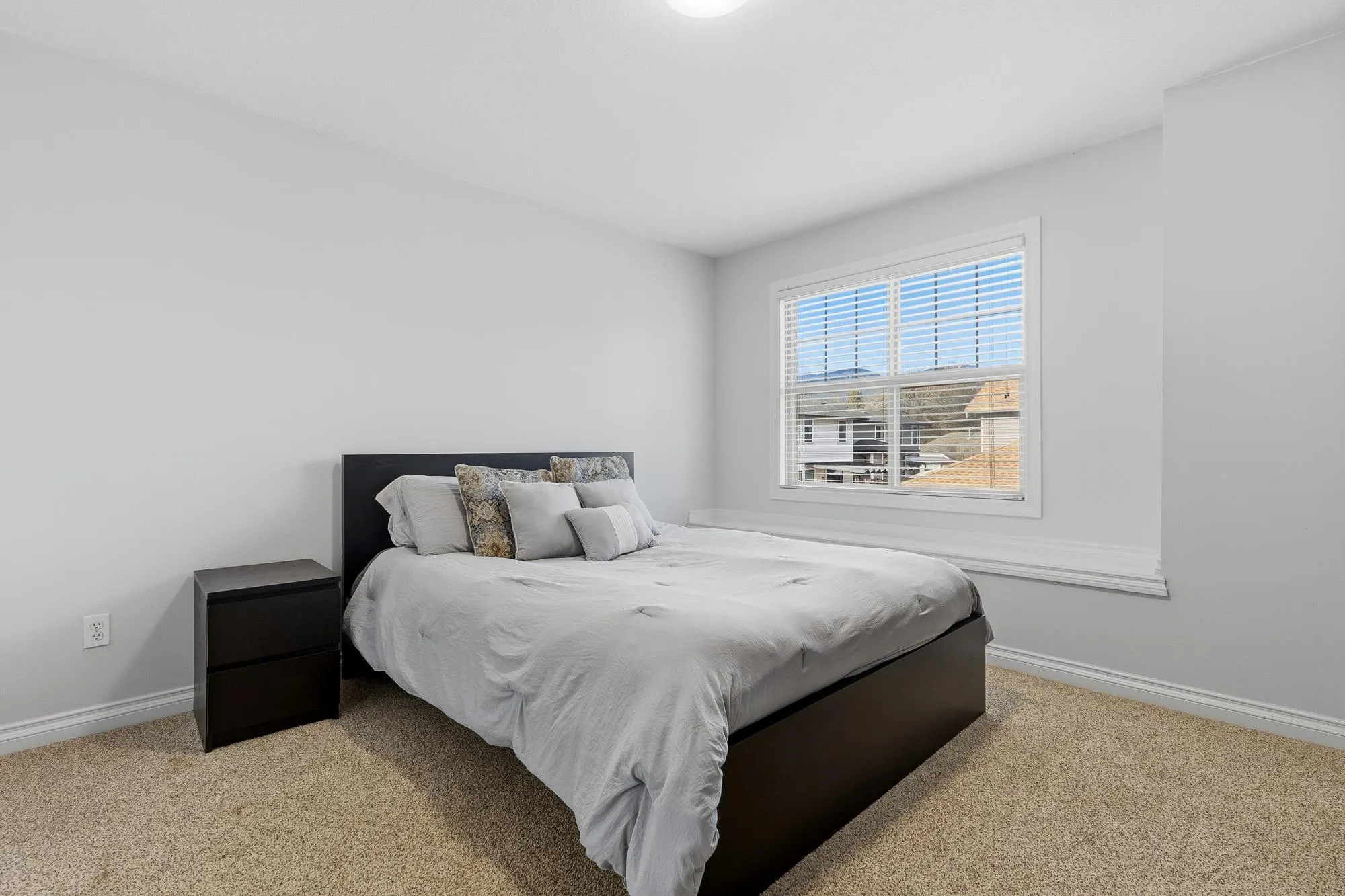 46150 Riverside Drive #4