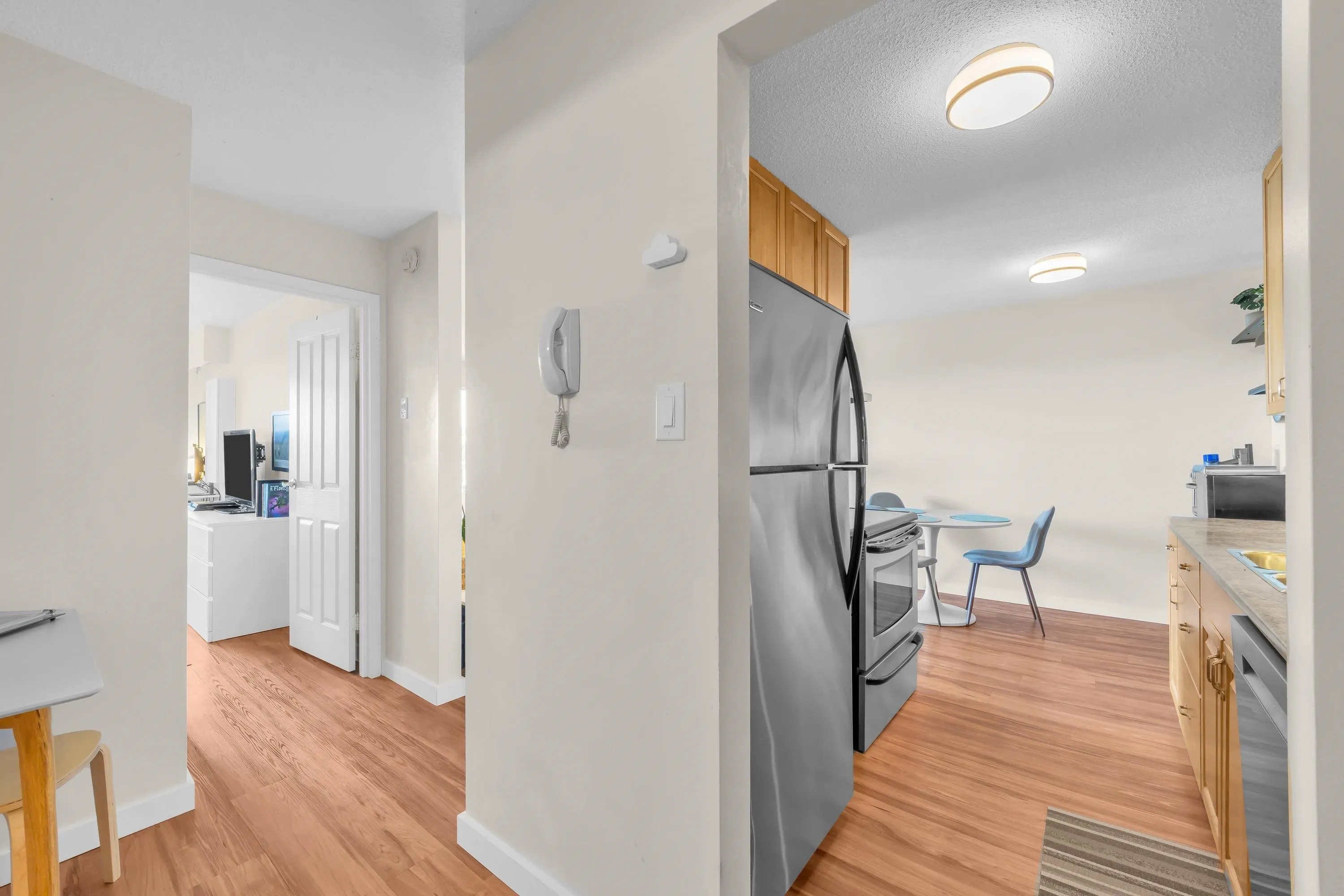 252 W 2nd Street #205
