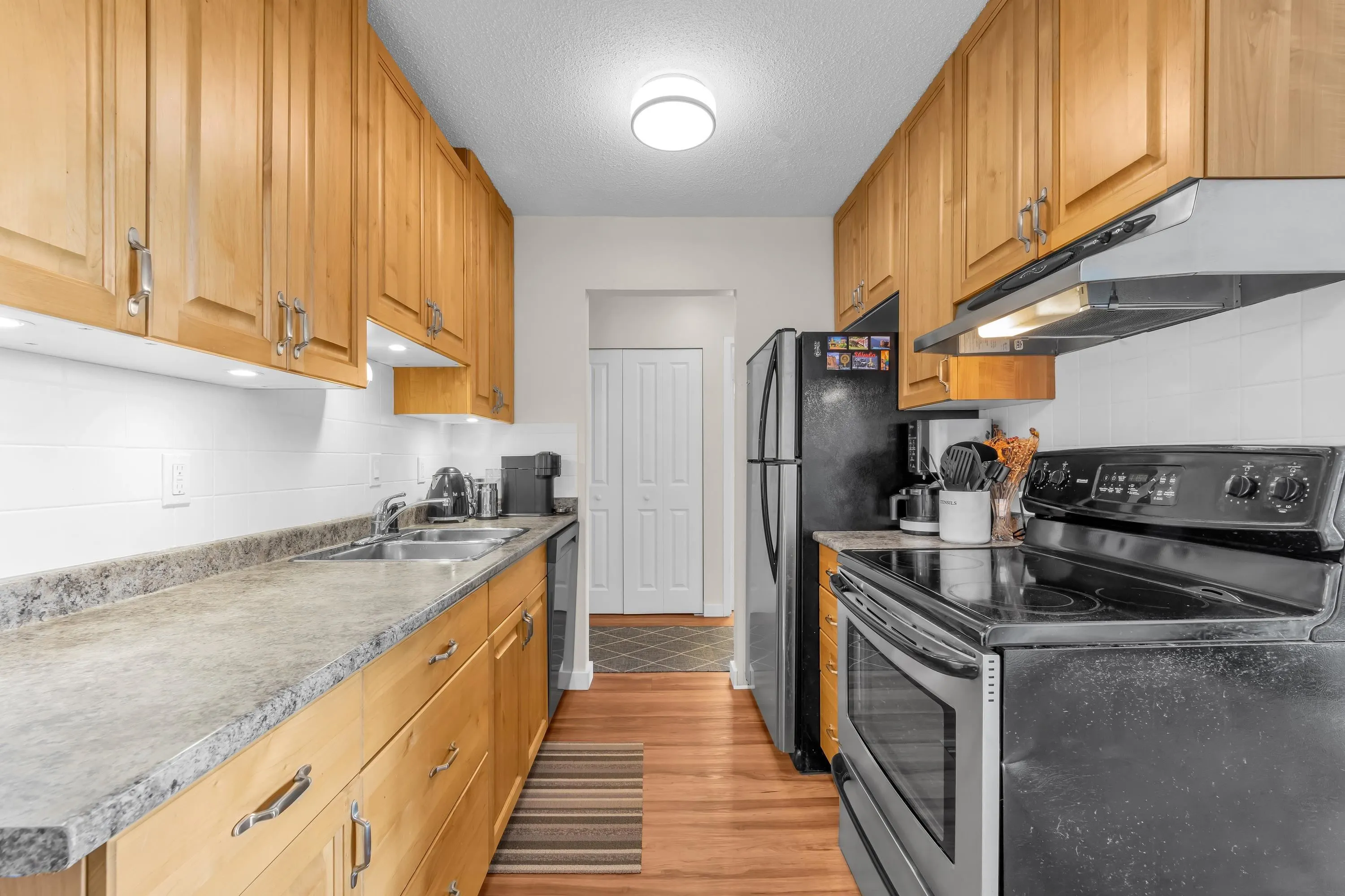 252 W 2nd Street #205