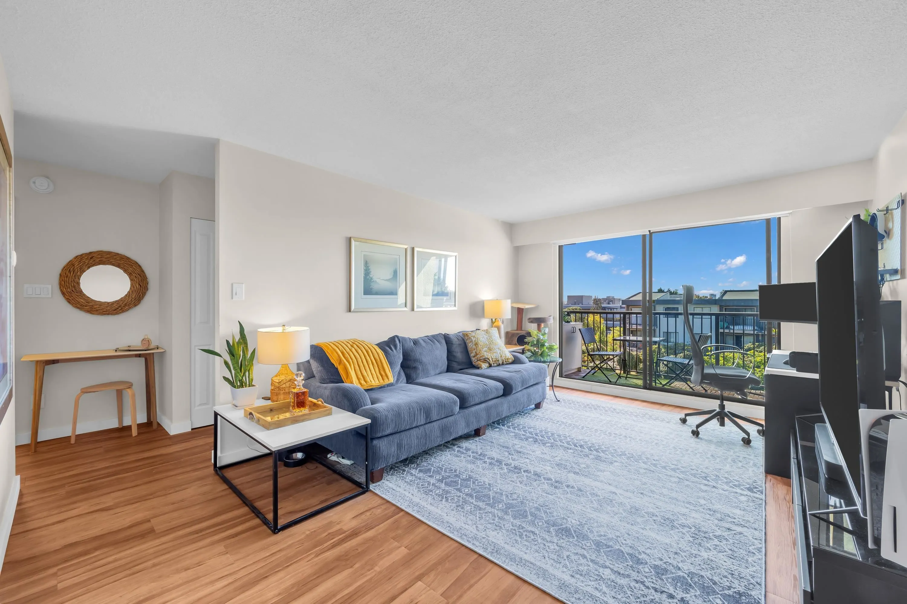 252 W 2nd Street #205