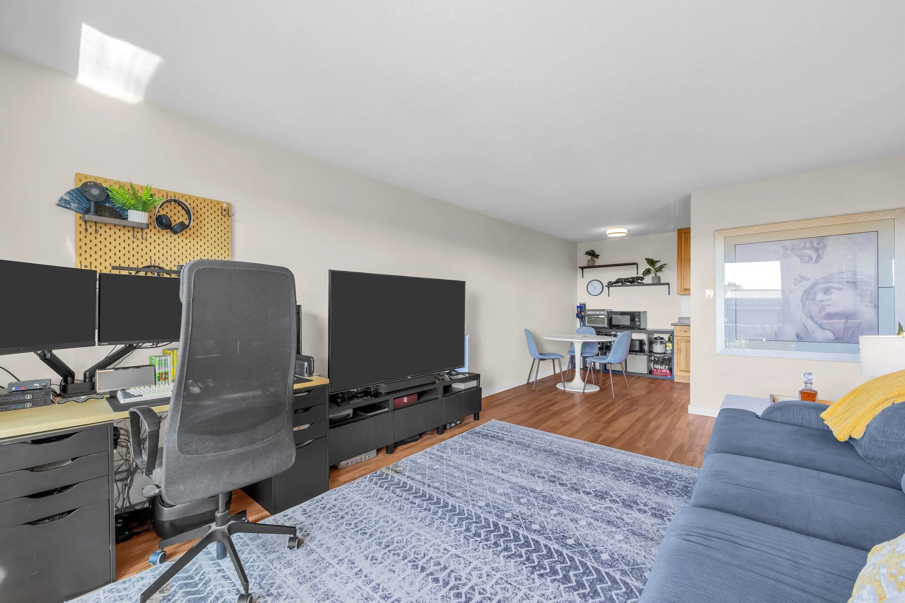 252 W 2nd Street #205