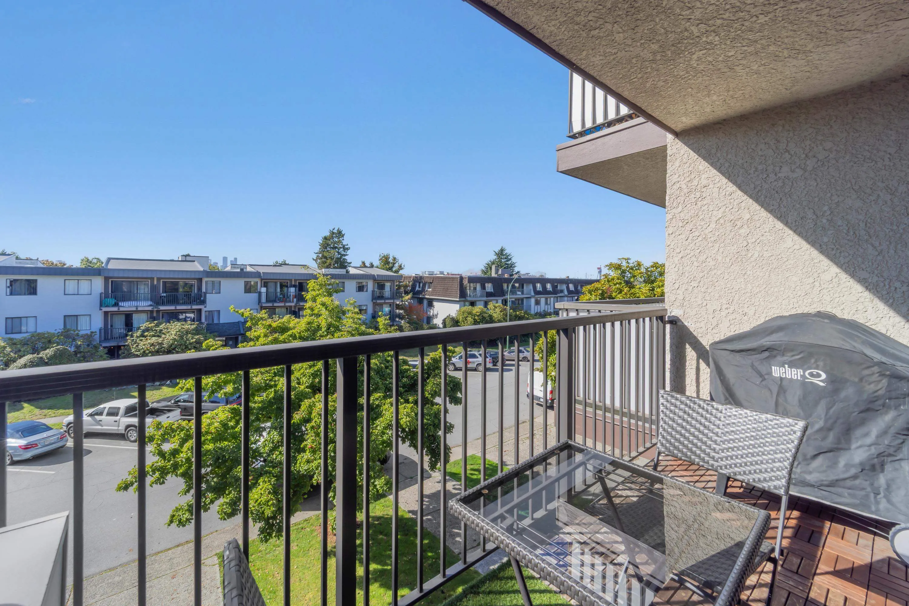 252 W 2nd Street #205