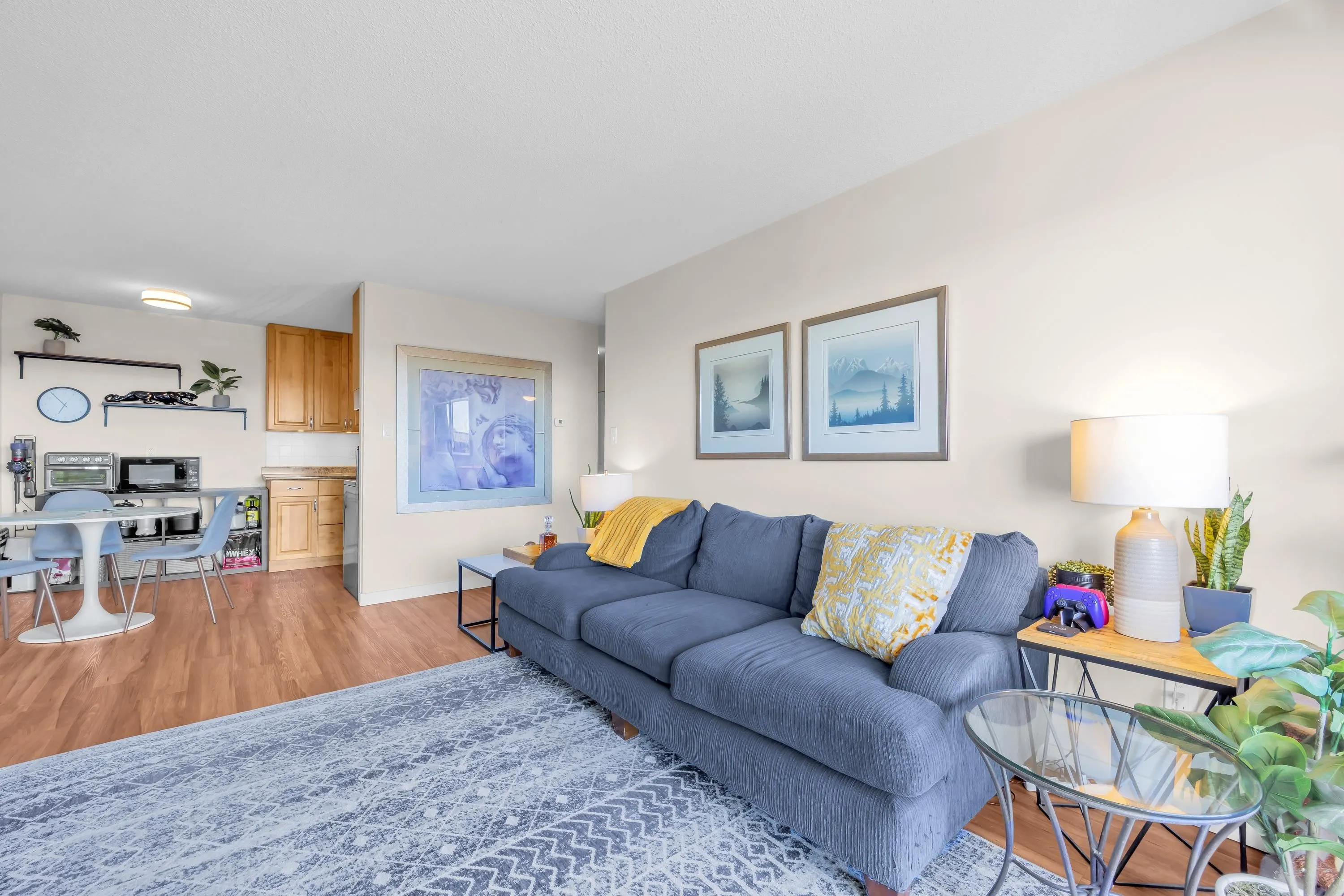 252 W 2nd Street #205