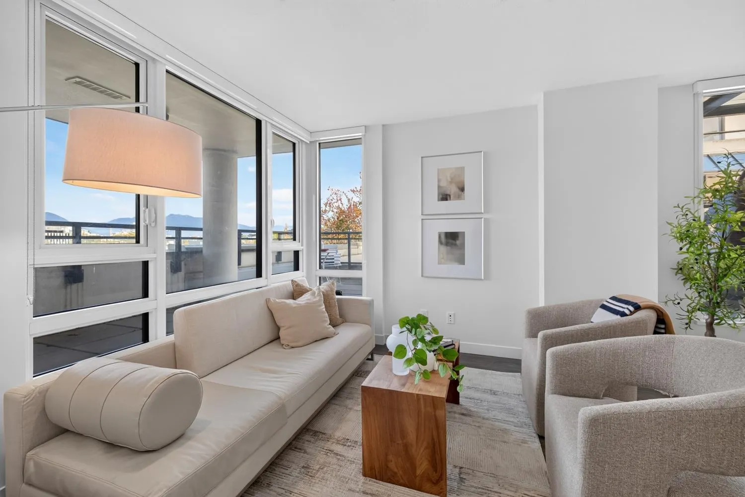 238 W Broadway #509