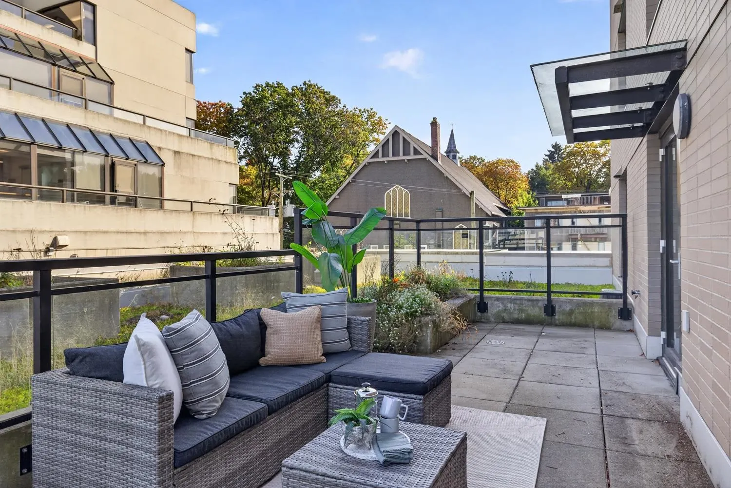 238 W Broadway #509