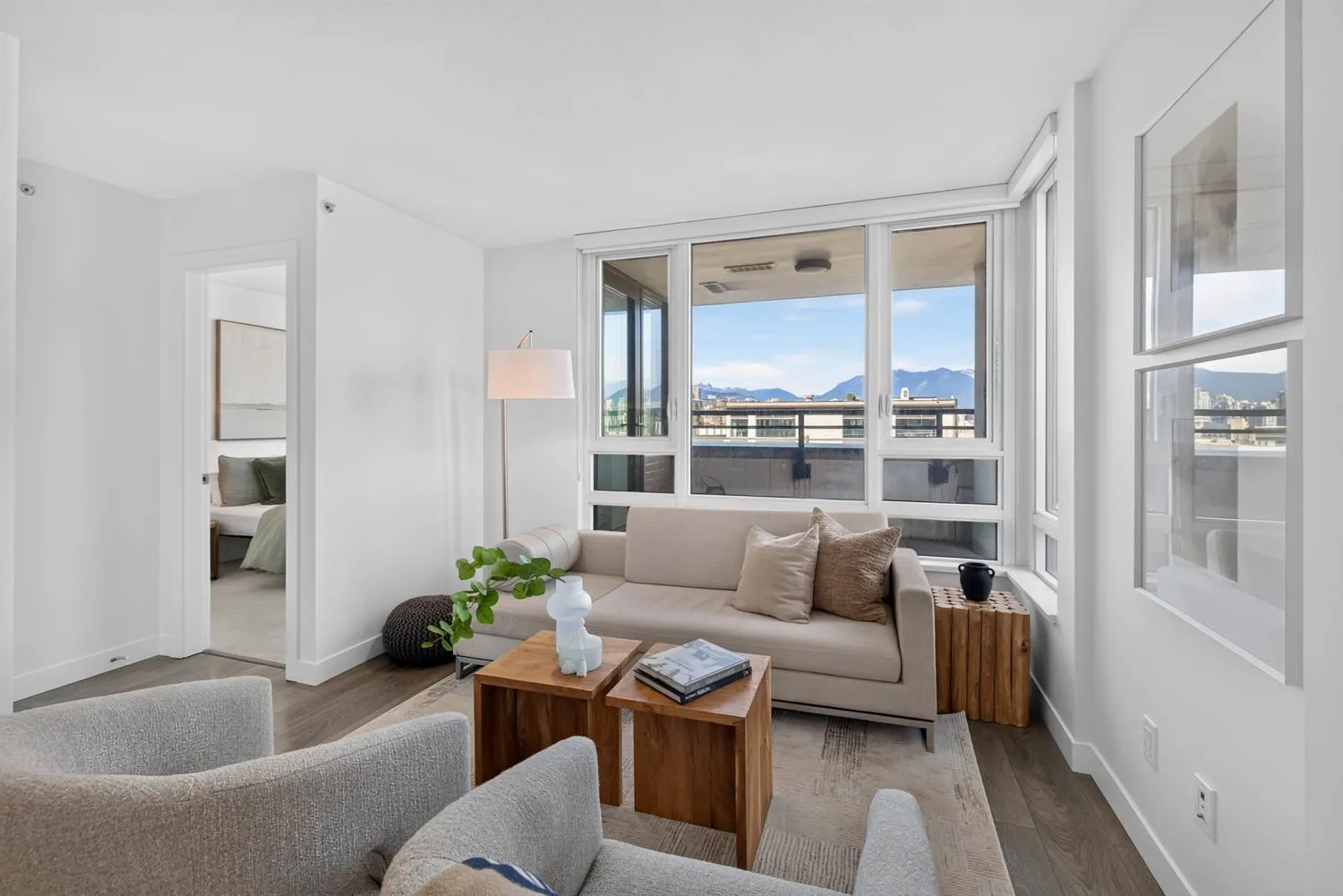 238 W Broadway #509