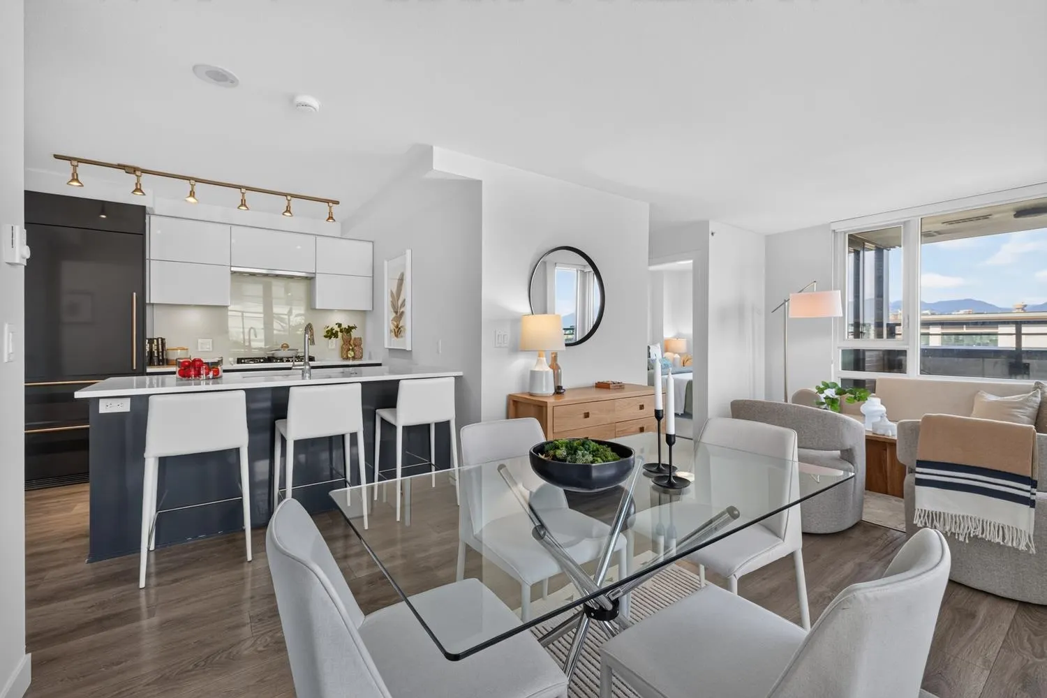 238 W Broadway #509
