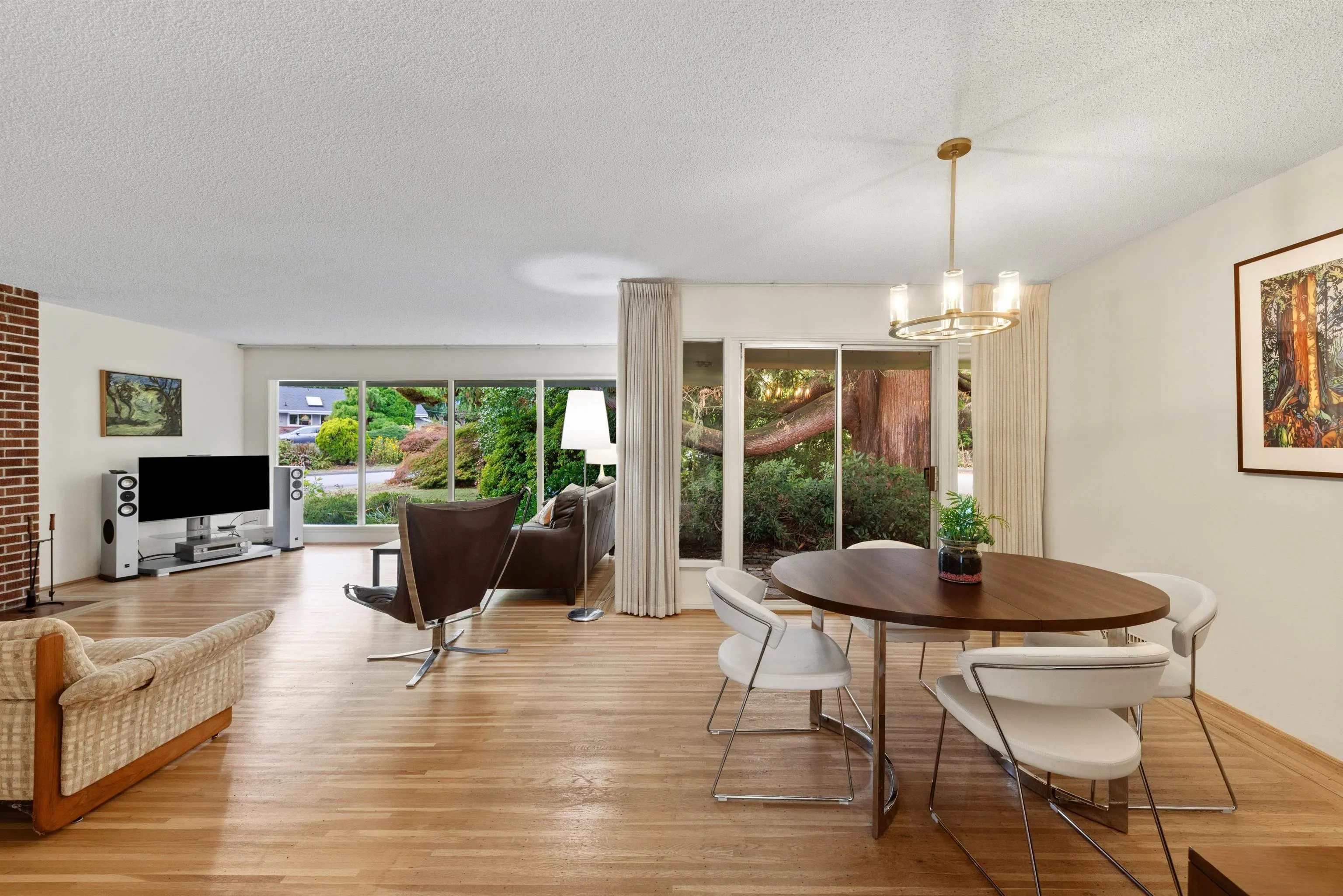 3692 Sunnycrest Drive
