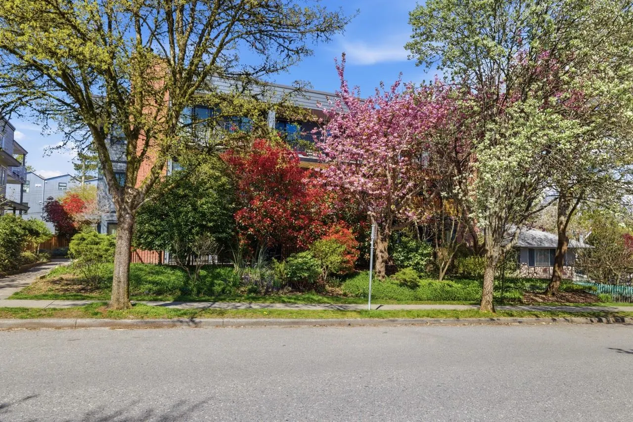 1365 E 7 Avenue #201