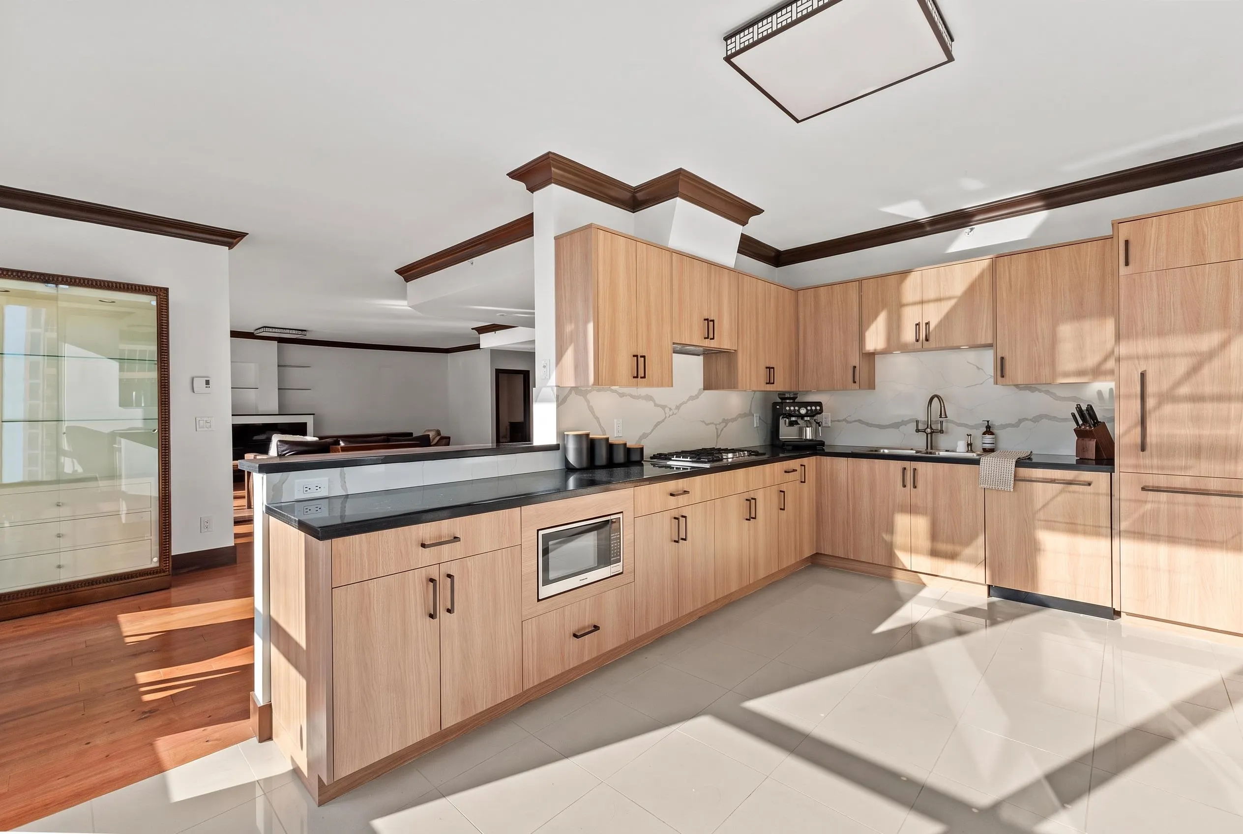 1239 W Georgia Street #2001