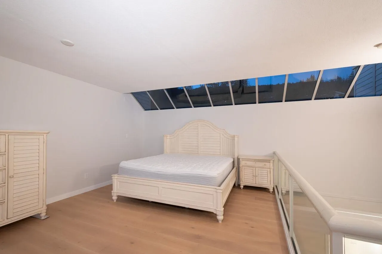 2274 Folkestone Way #210