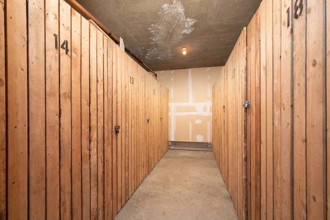 2274 Folkestone Way #210