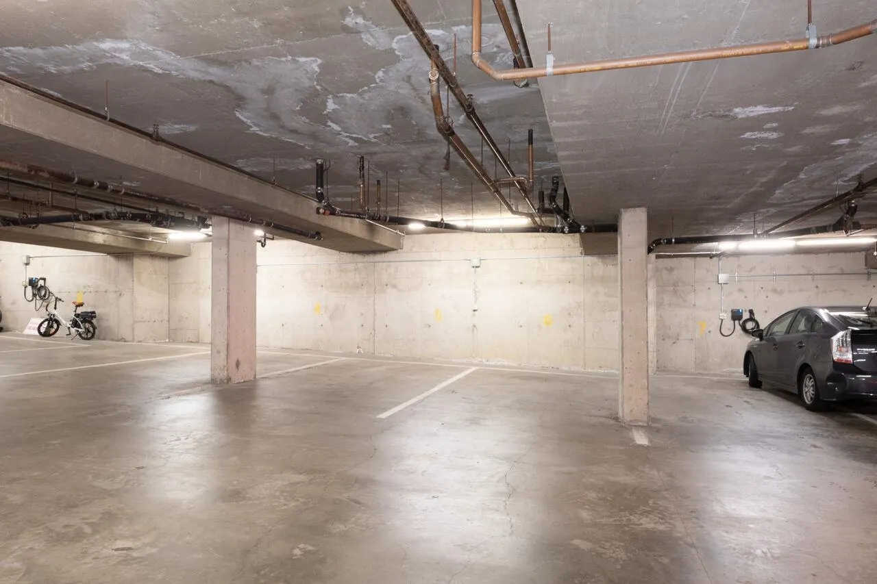 2274 Folkestone Way #210