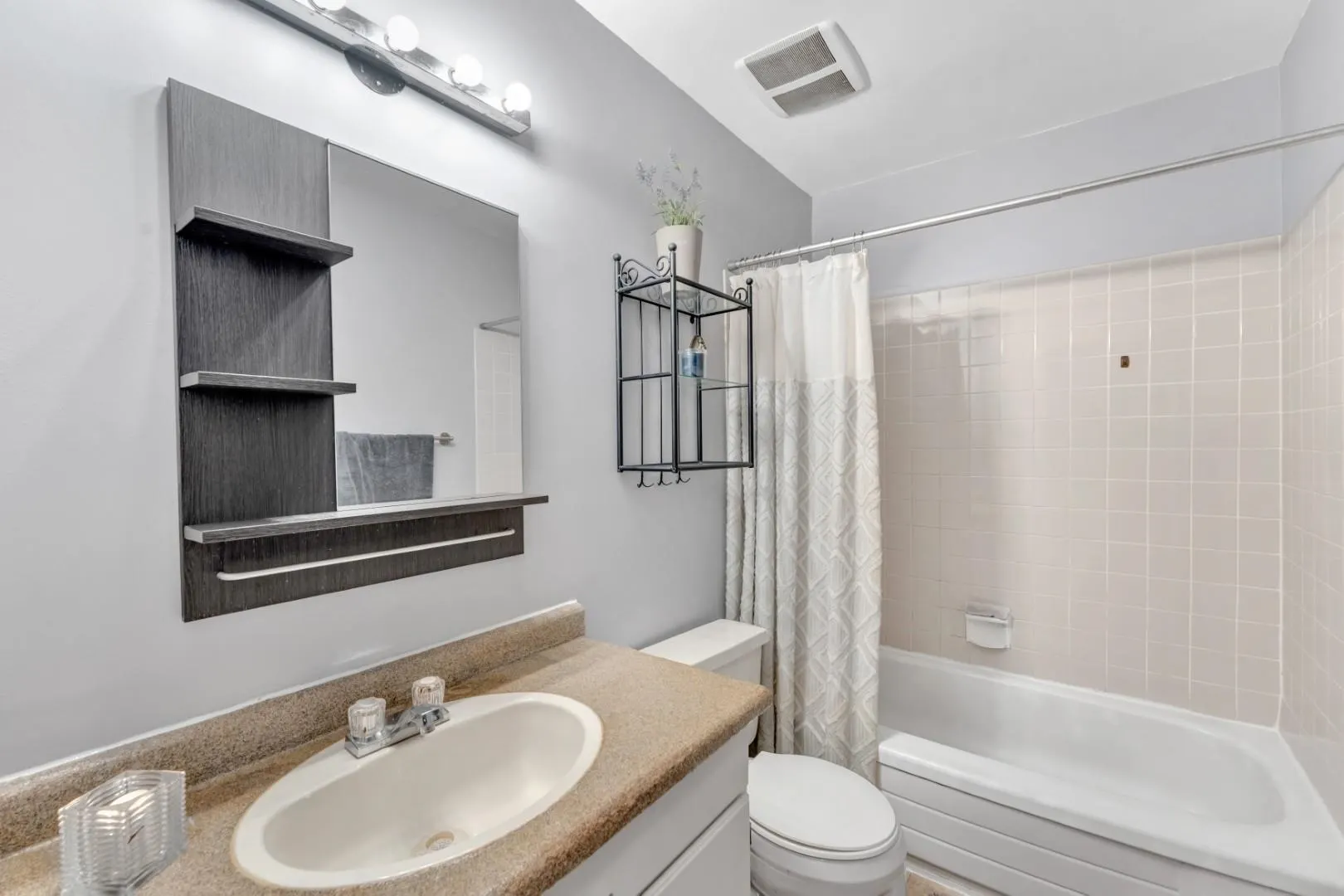2915 Norman Avenue #102