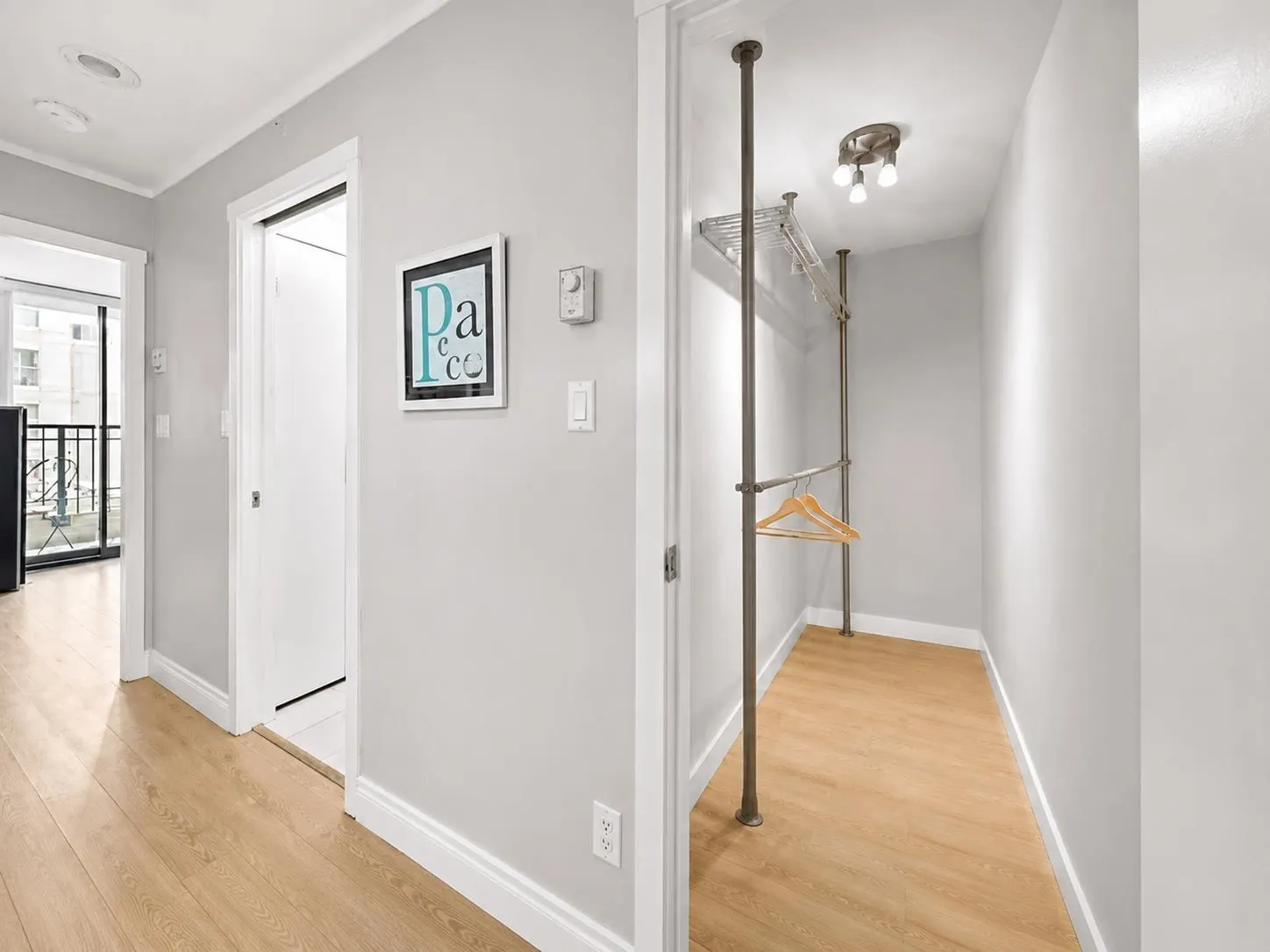 989 Richards Street #605
