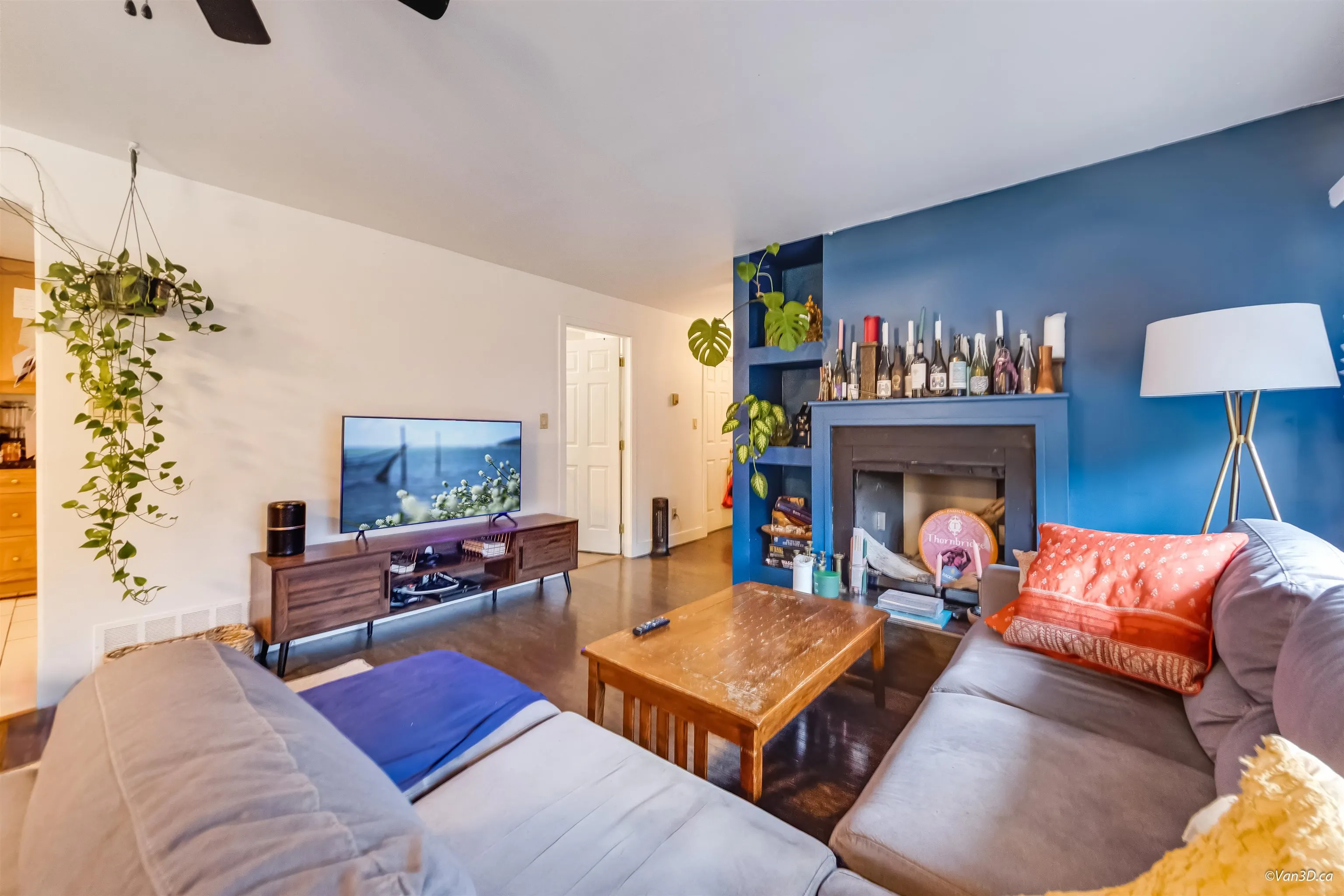 1536 Bond Street