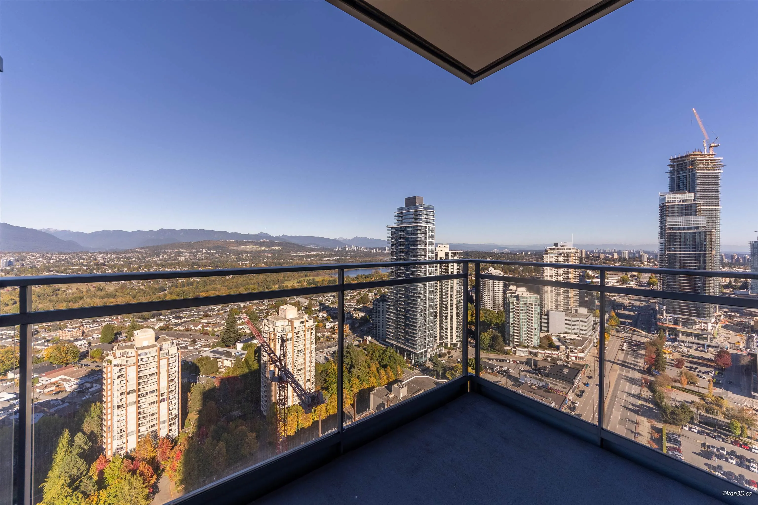 4688 Kingsway #3606