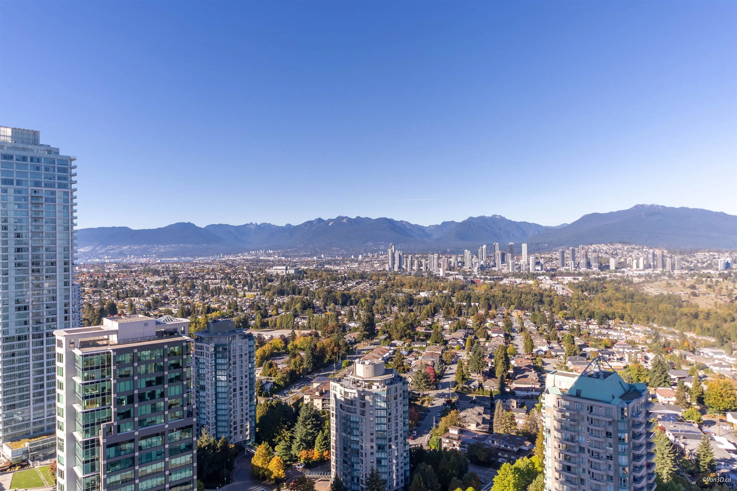 4688 Kingsway #3606