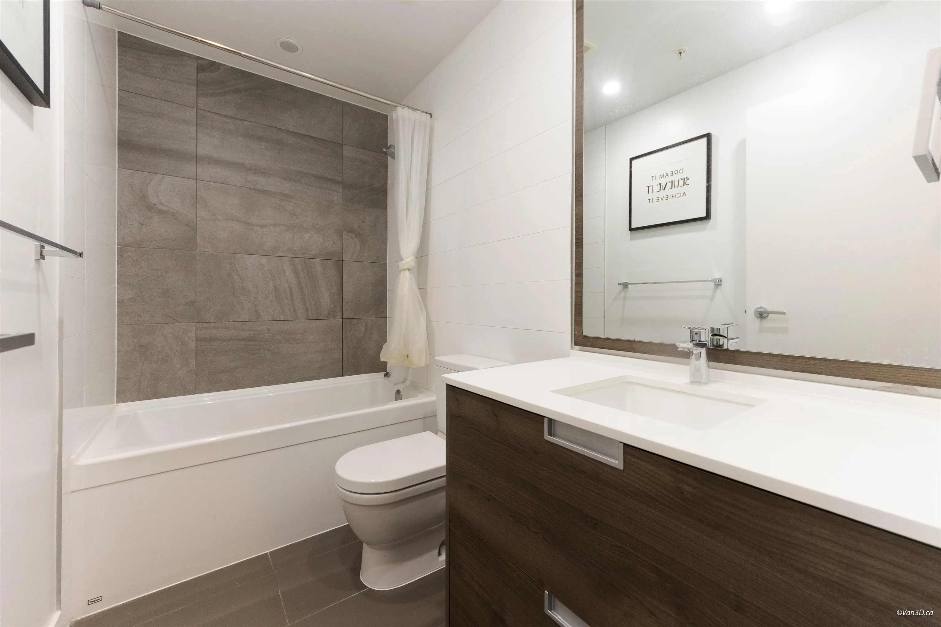 4688 Kingsway #3606