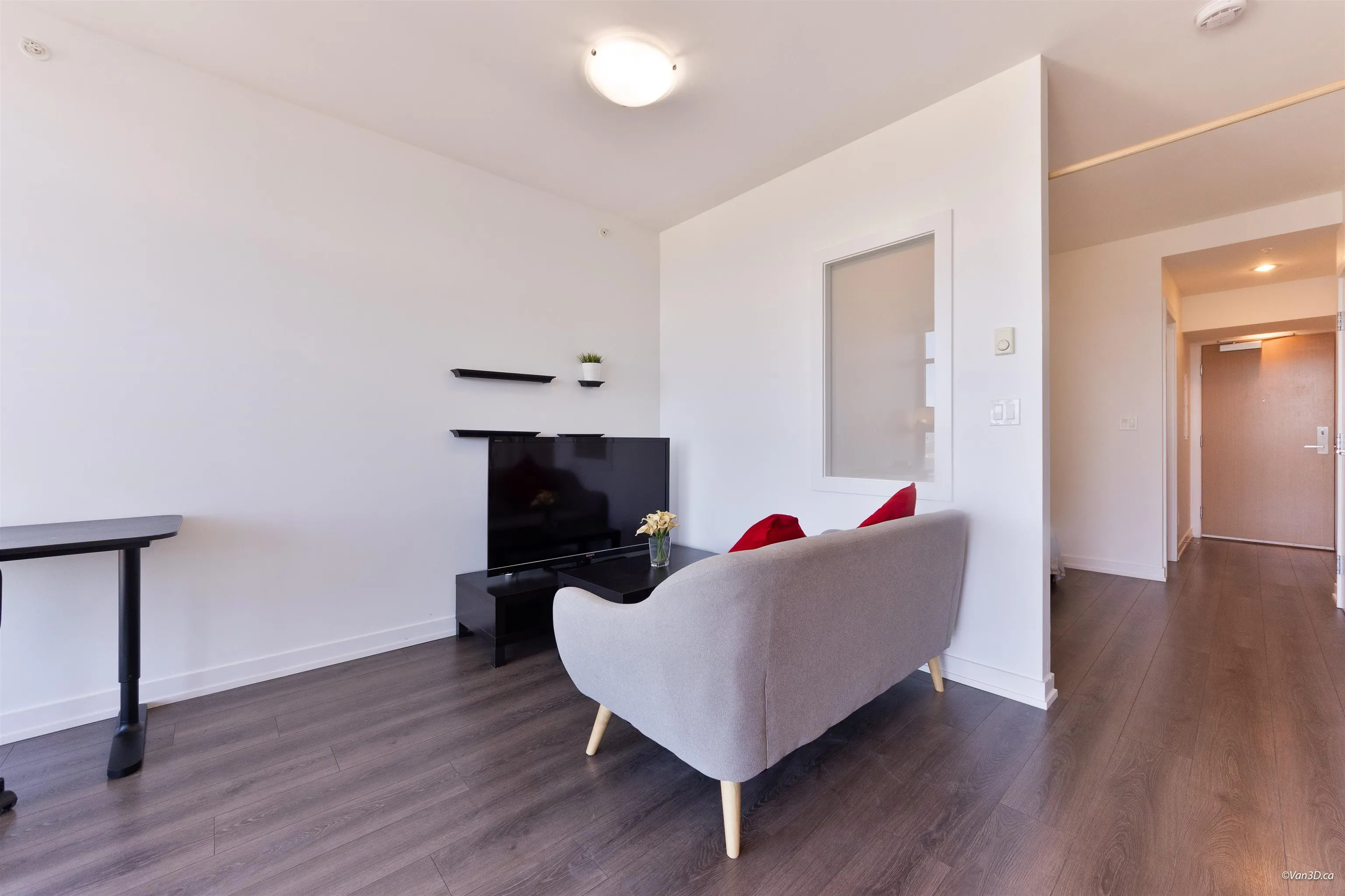 4688 Kingsway #3606