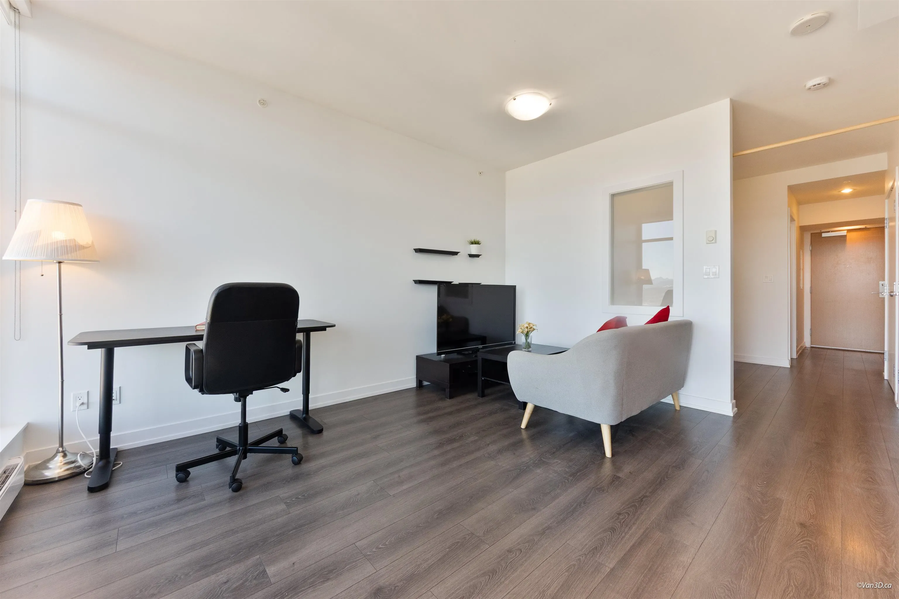 4688 Kingsway #3606