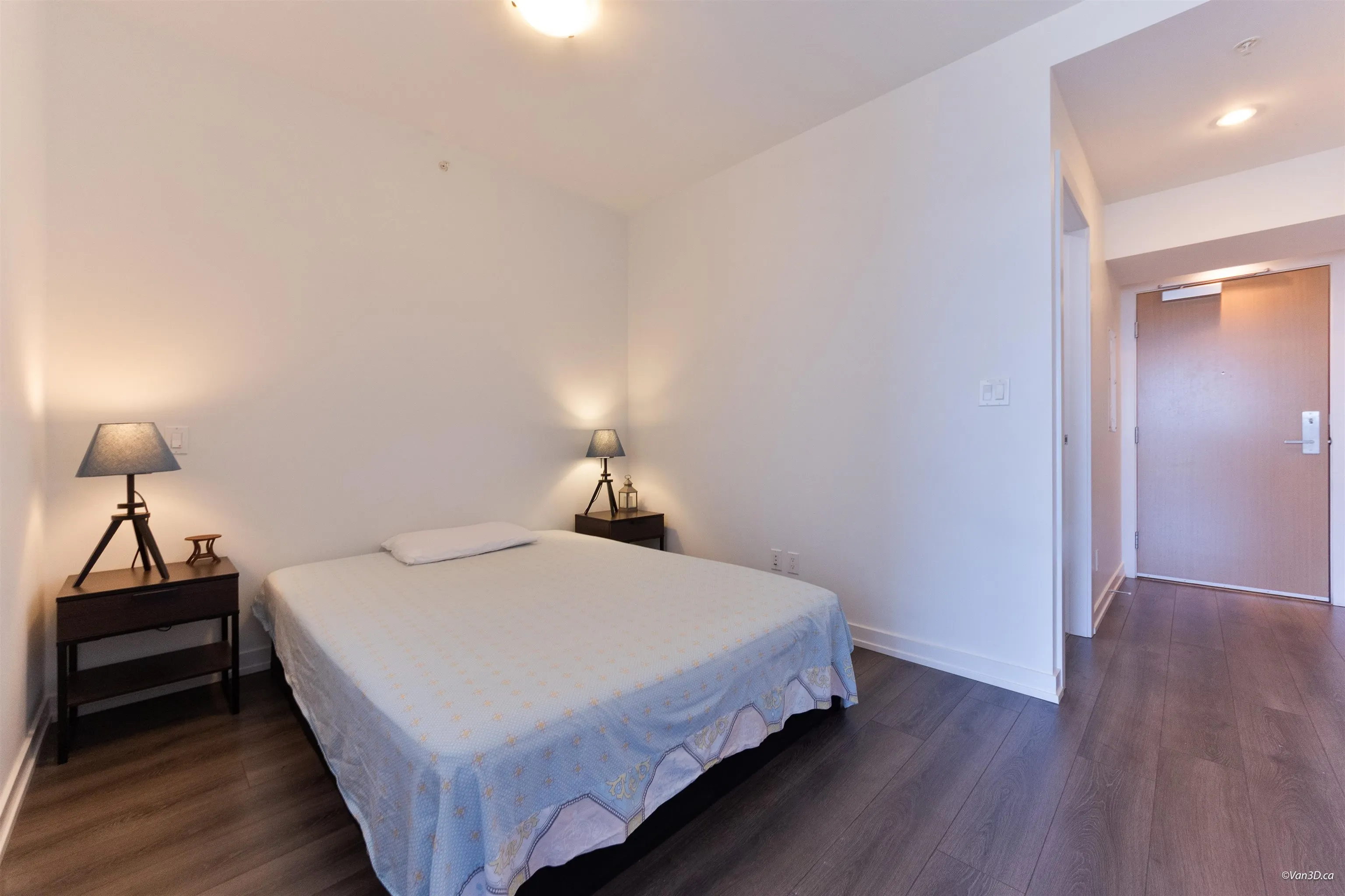 4688 Kingsway #3606
