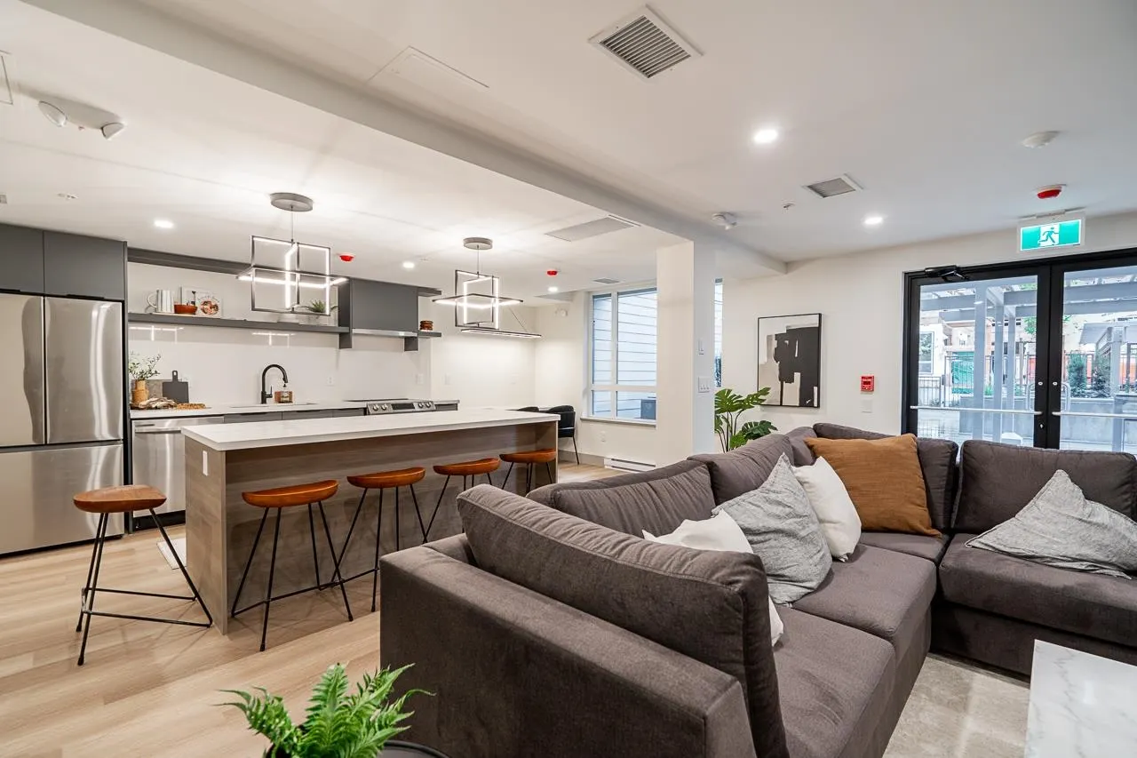 10778 138 Street #405
