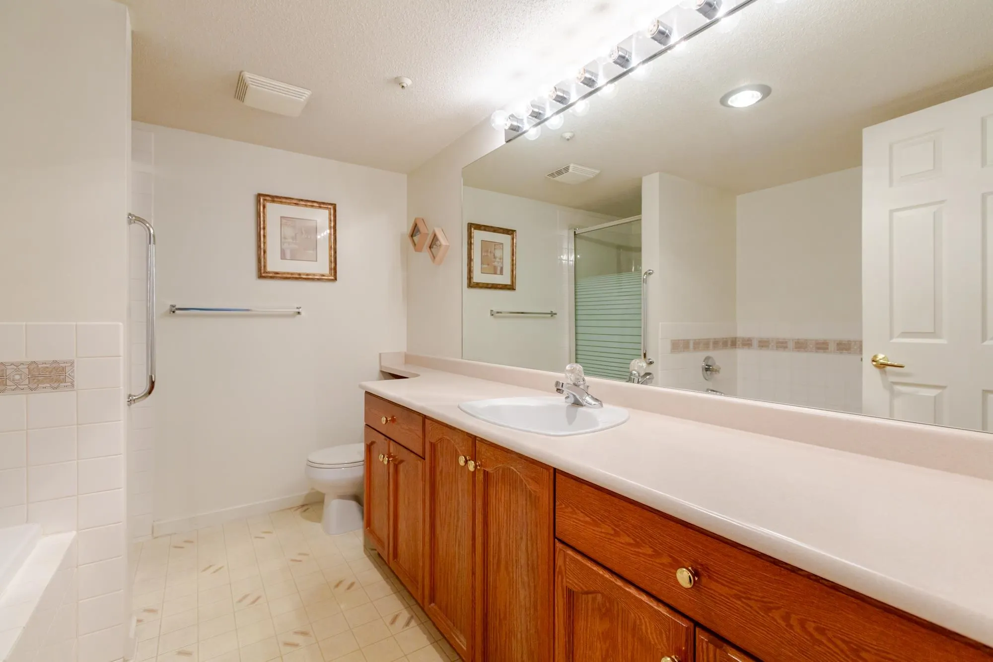 78 Richmond Street #412