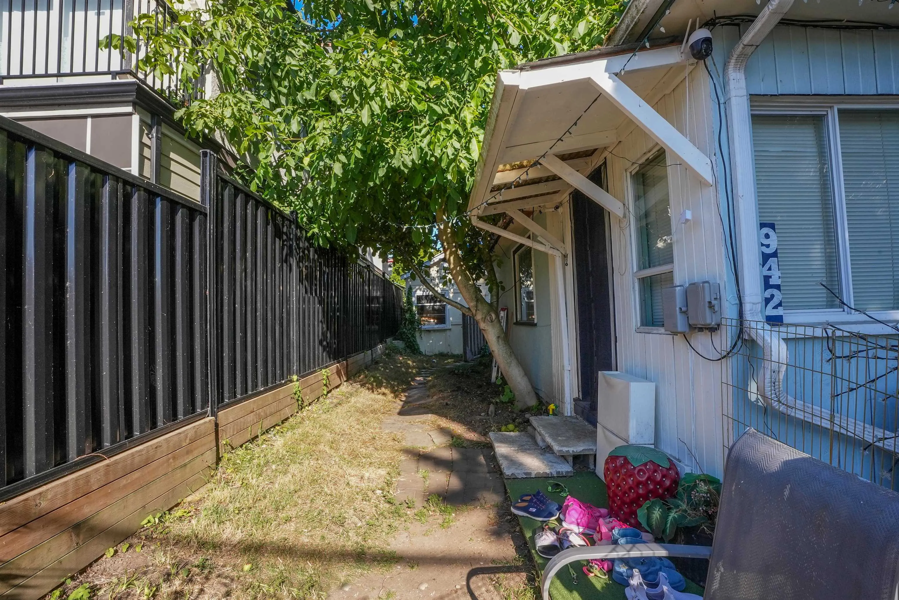 942 Lee Street