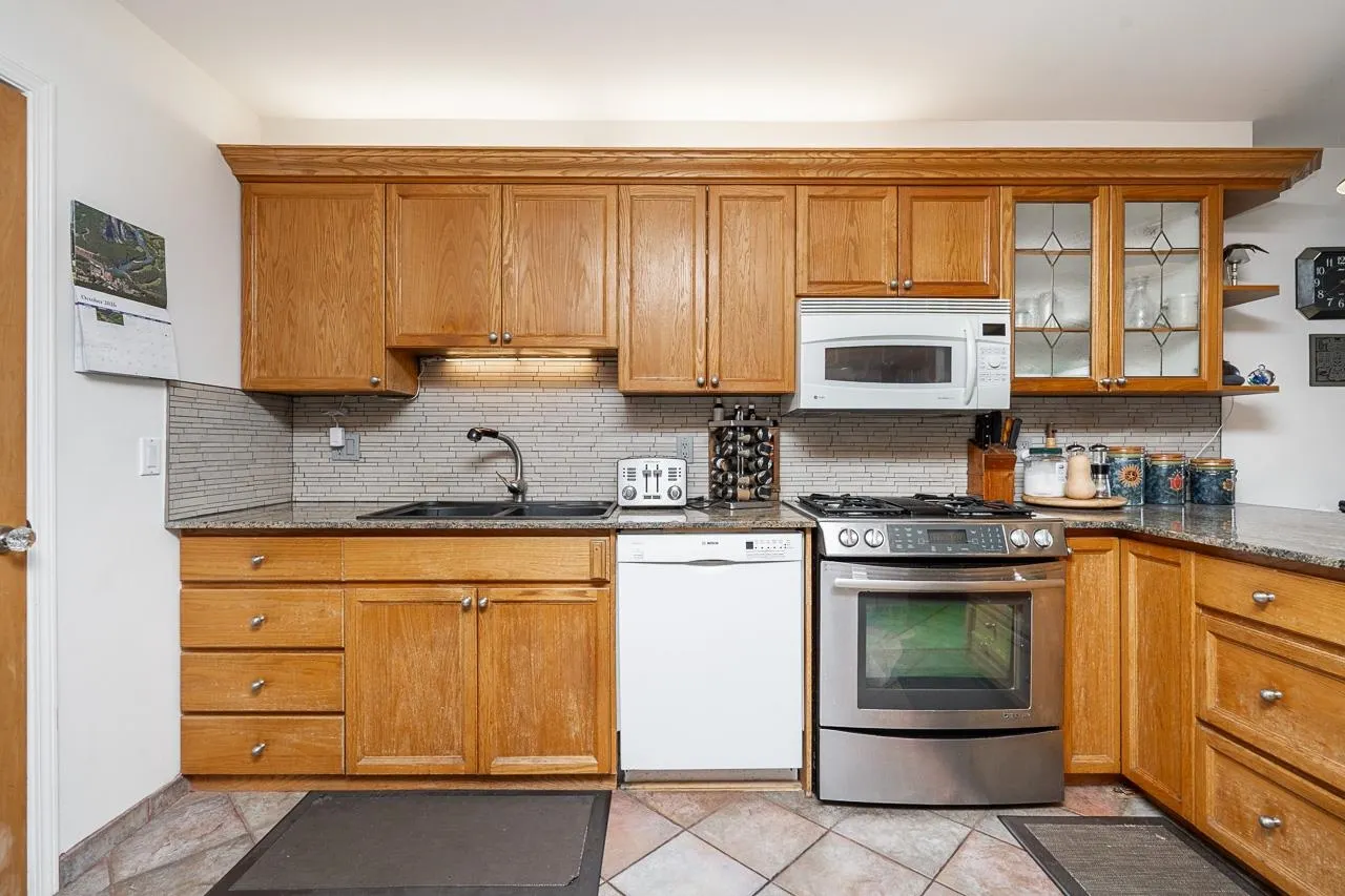 323 Governors Court #33