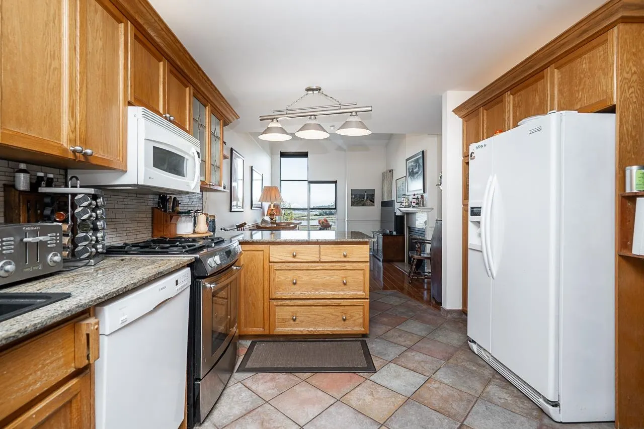 323 Governors Court #33