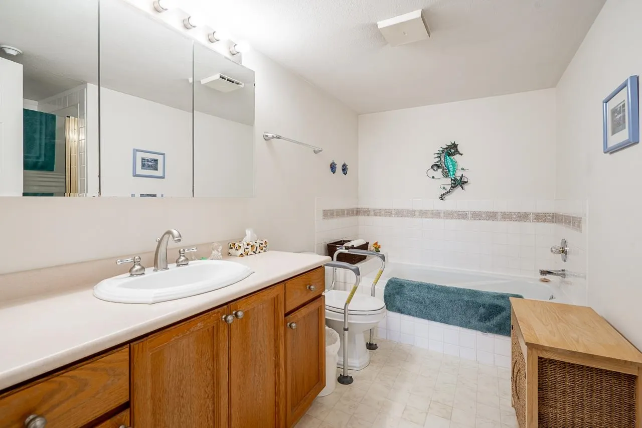 323 Governors Court #33