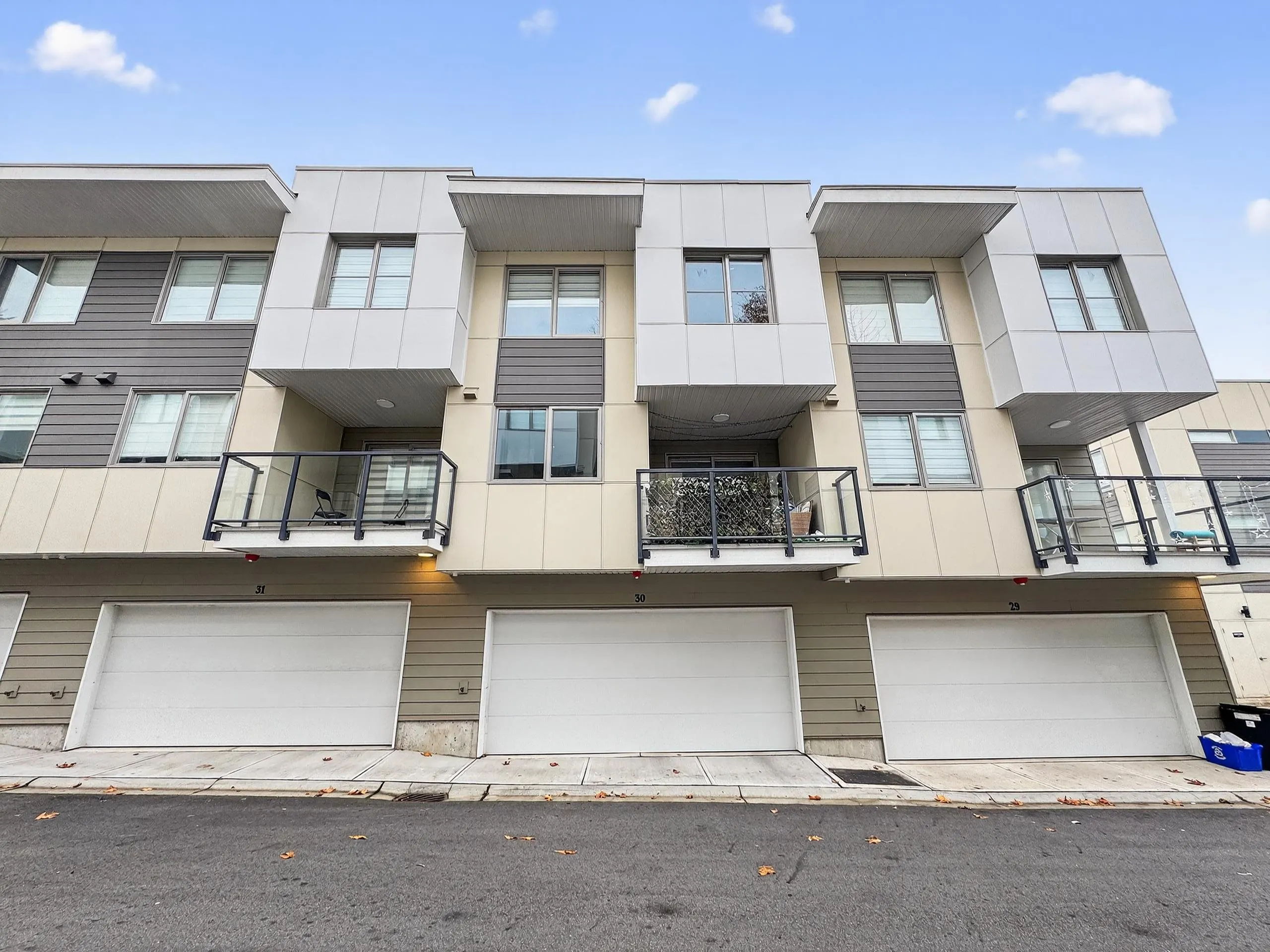 12585 104a Avenue #30