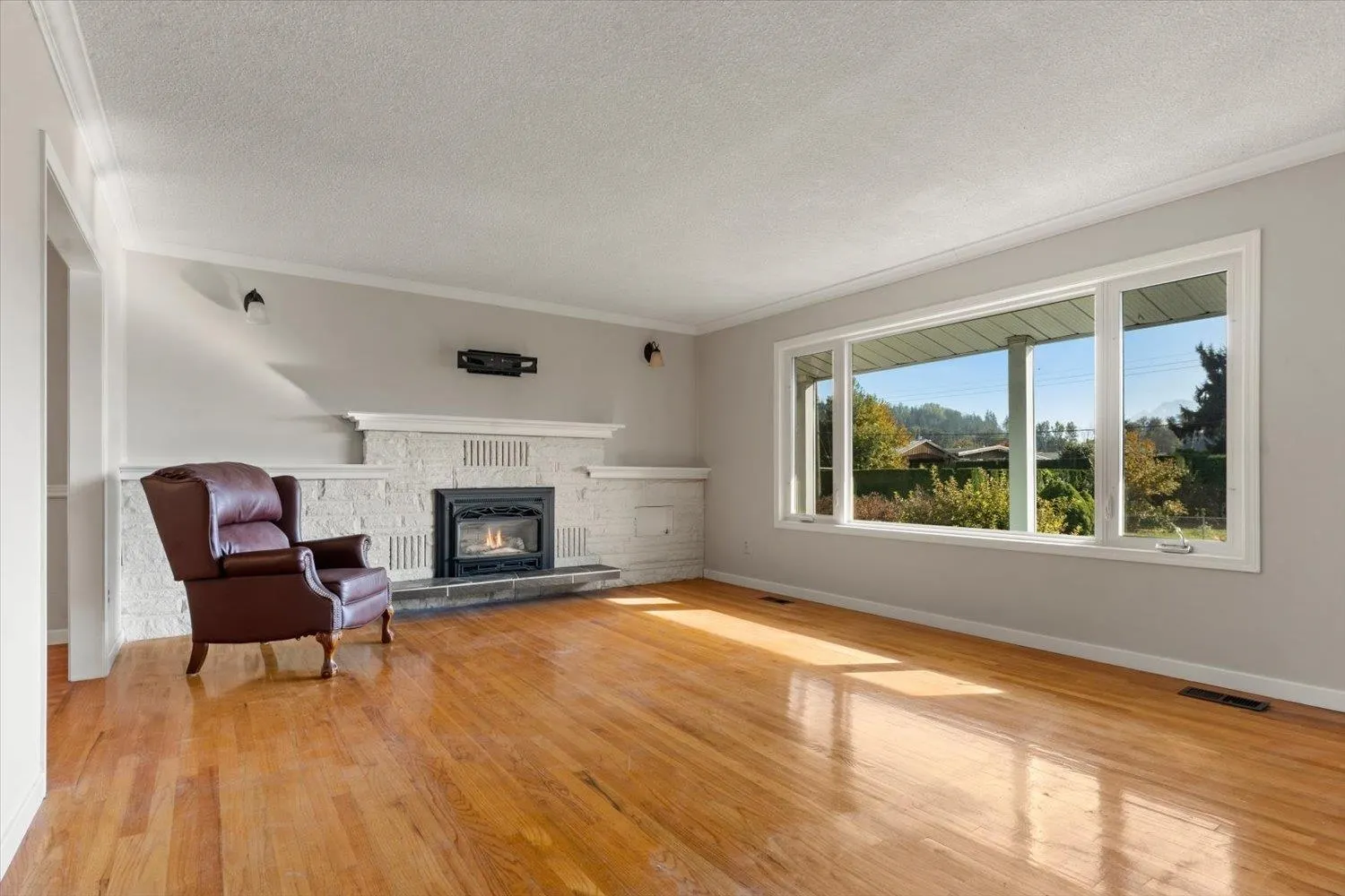 46705 Emerald Drive