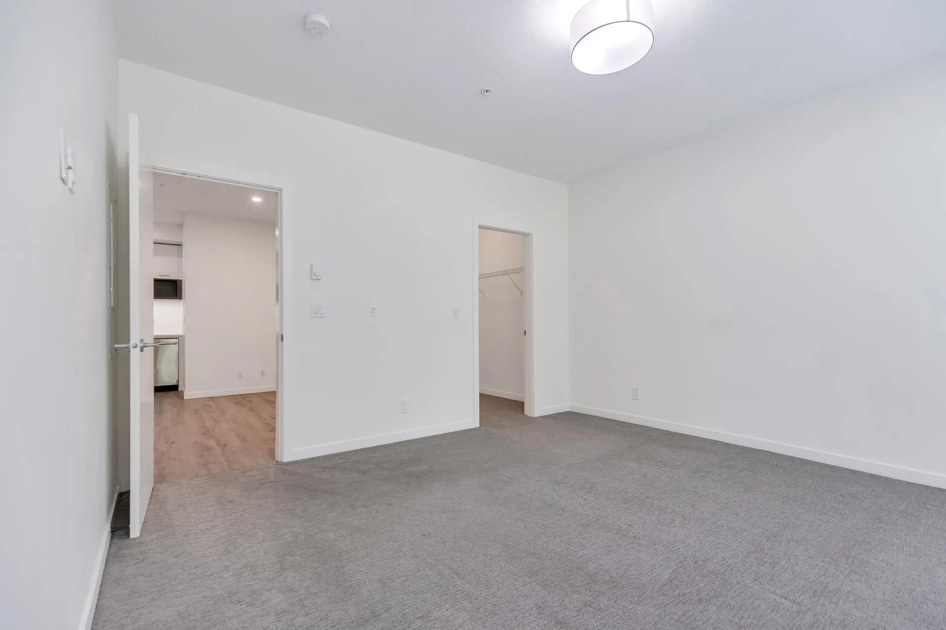 20087 68 Avenue #B005