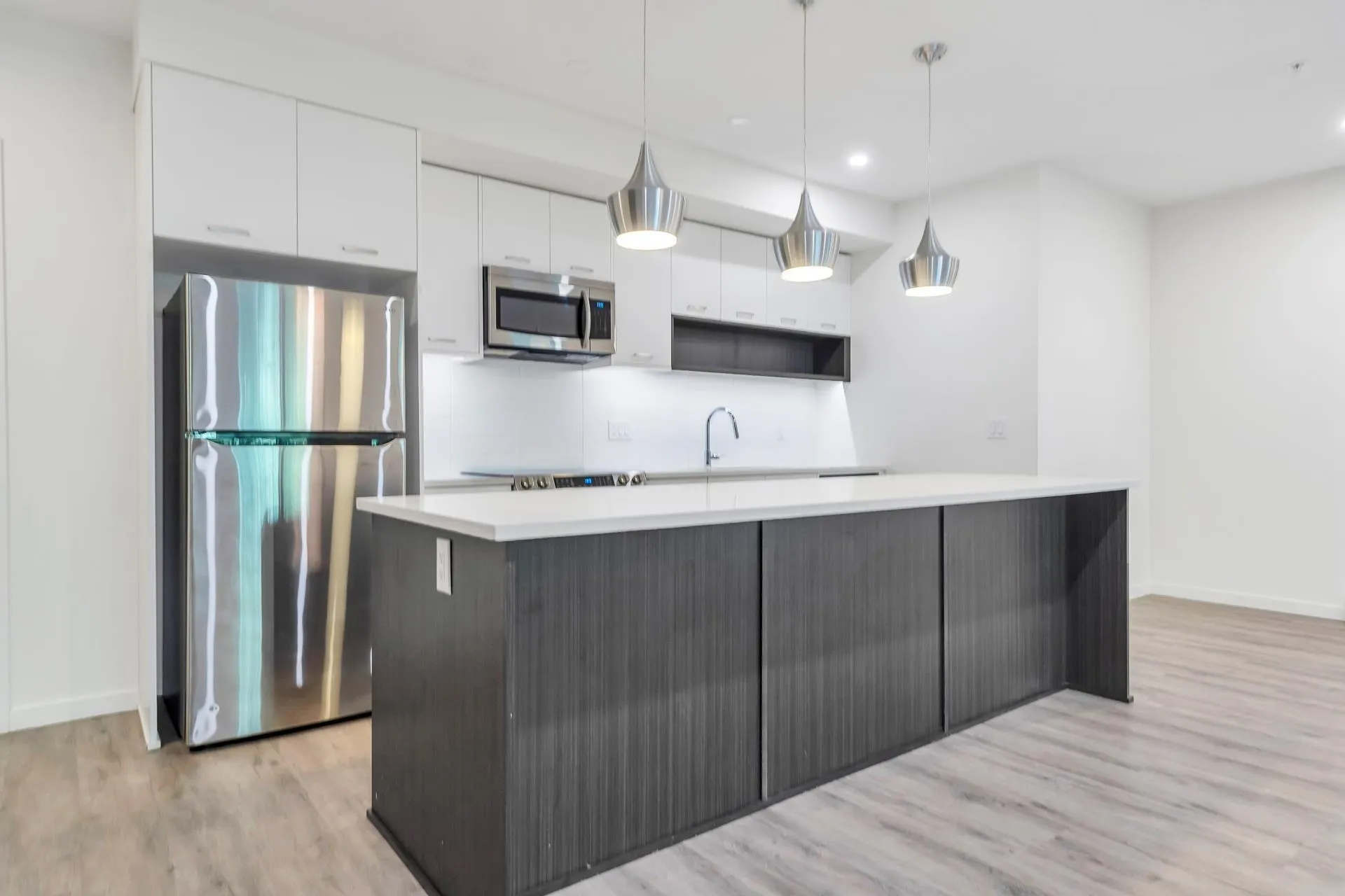 20087 68 Avenue #B005
