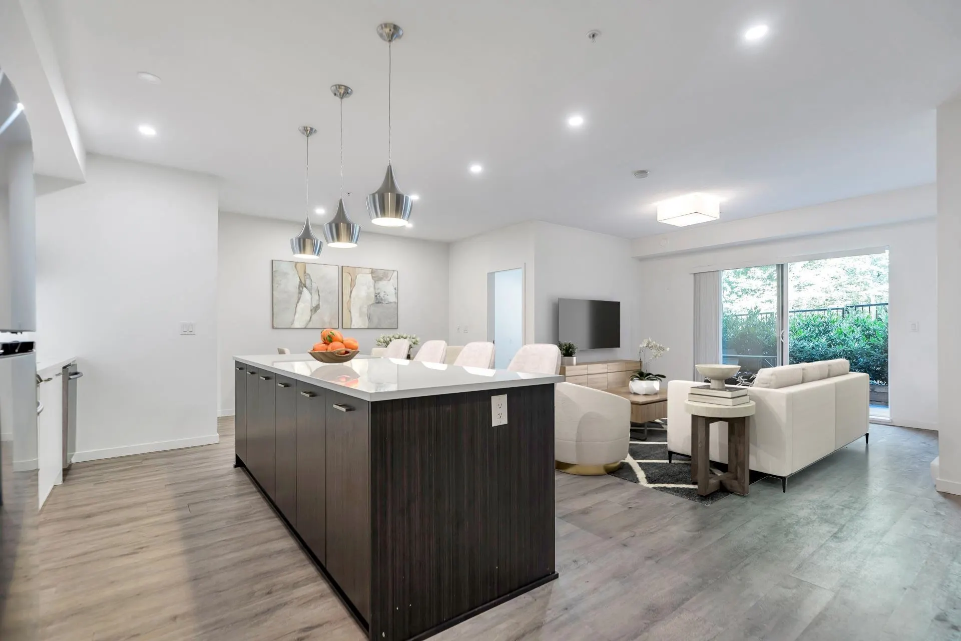 20087 68 Avenue #B005
